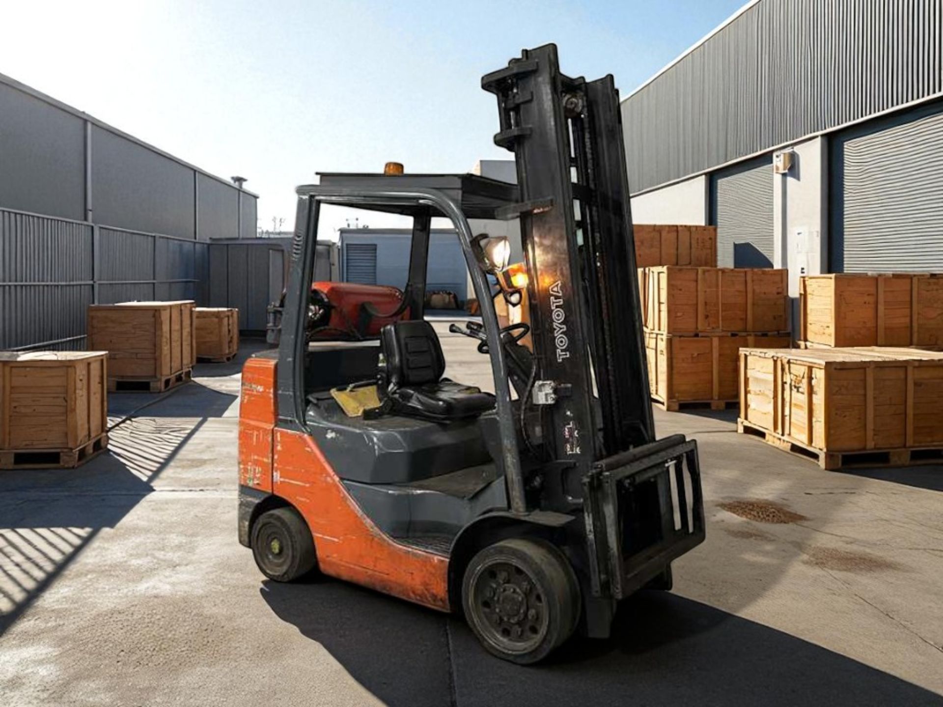 TOYOTA 8FGCU30 LPG FORKLIFT - Image 4 of 6