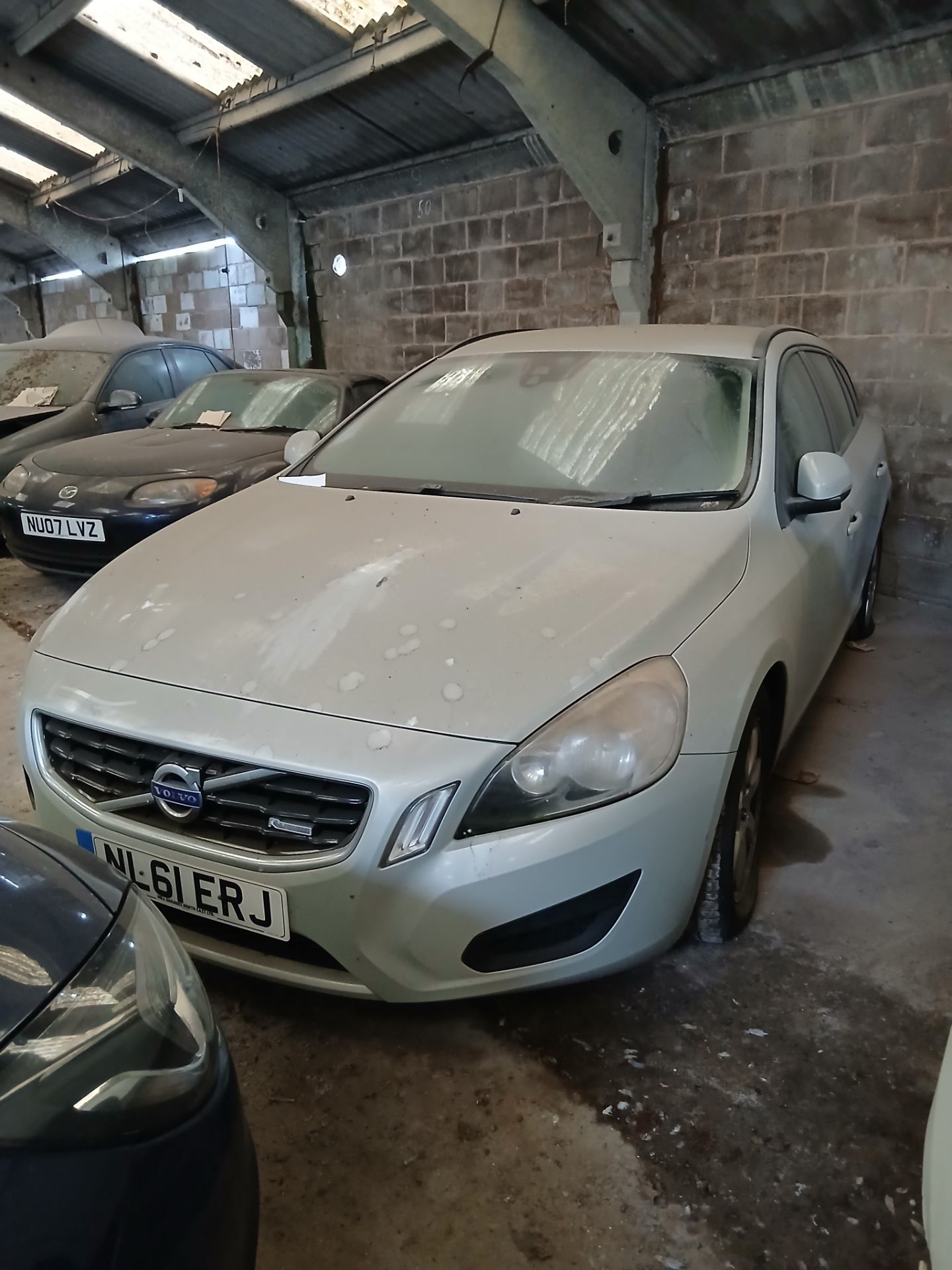 2011 VOLVO V60 ES DRIVE 1.6 DIESEL ESTATE – START/STOP >>--NO VAT ON HAMMER--<< - Image 2 of 13