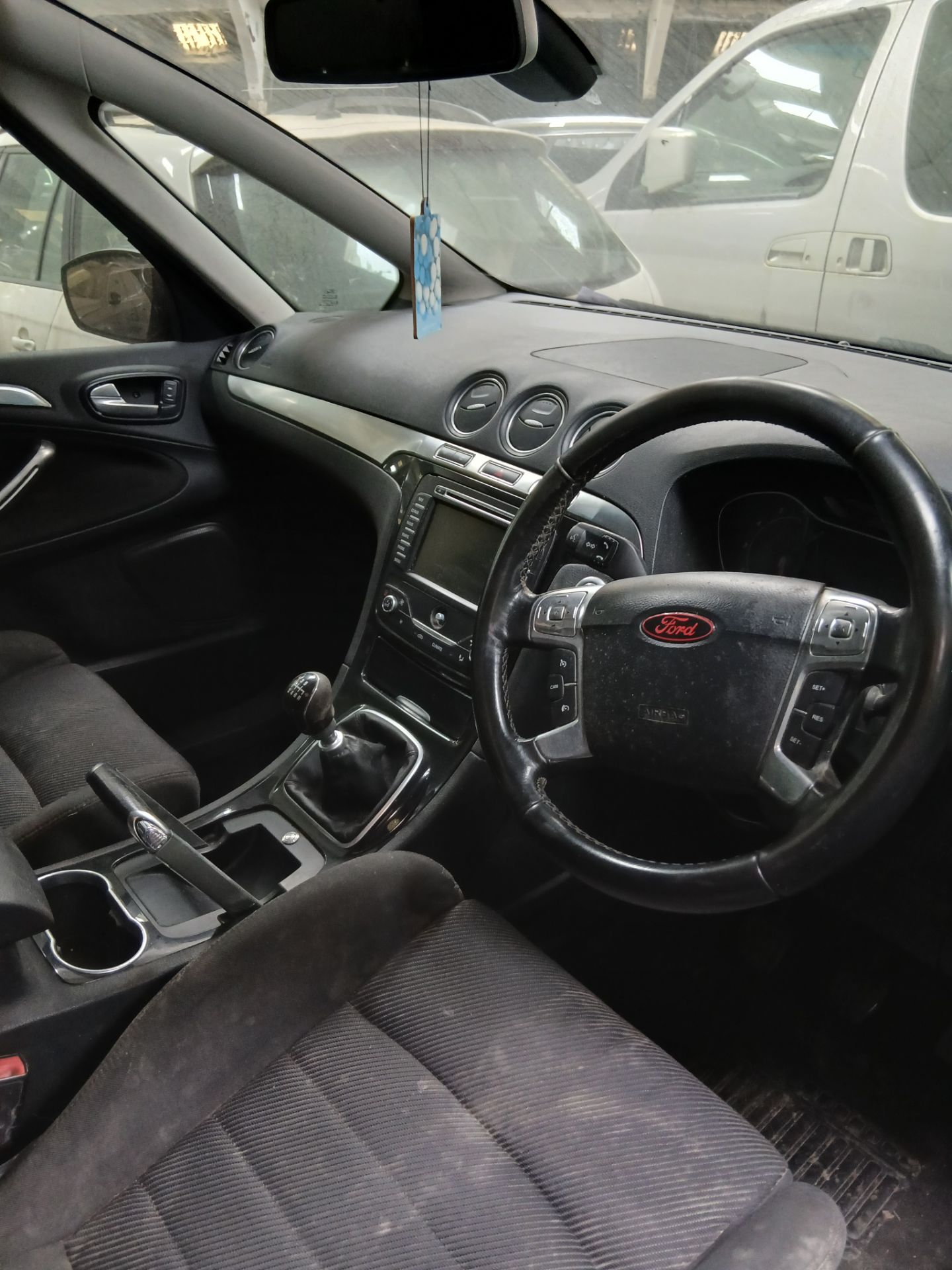 2012 FORD S-MAX TITANIUM TDCI – 7 SEATER – 2.2 DIESEL >>--NO VAT ON HAMMER--<< - Image 3 of 9