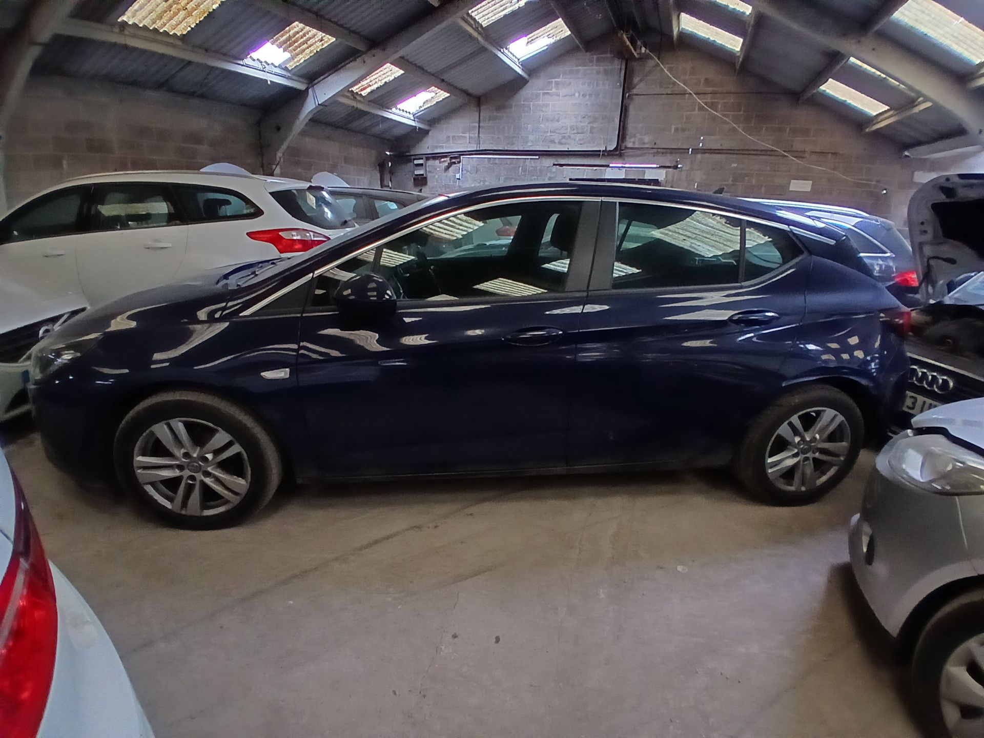 2017 VAUXHALL ASTRA TECH LINE CDTI ECOFLEX S/S – 1.6 DIESEL >>--NO VAT ON HAMMER--<< - Image 2 of 13