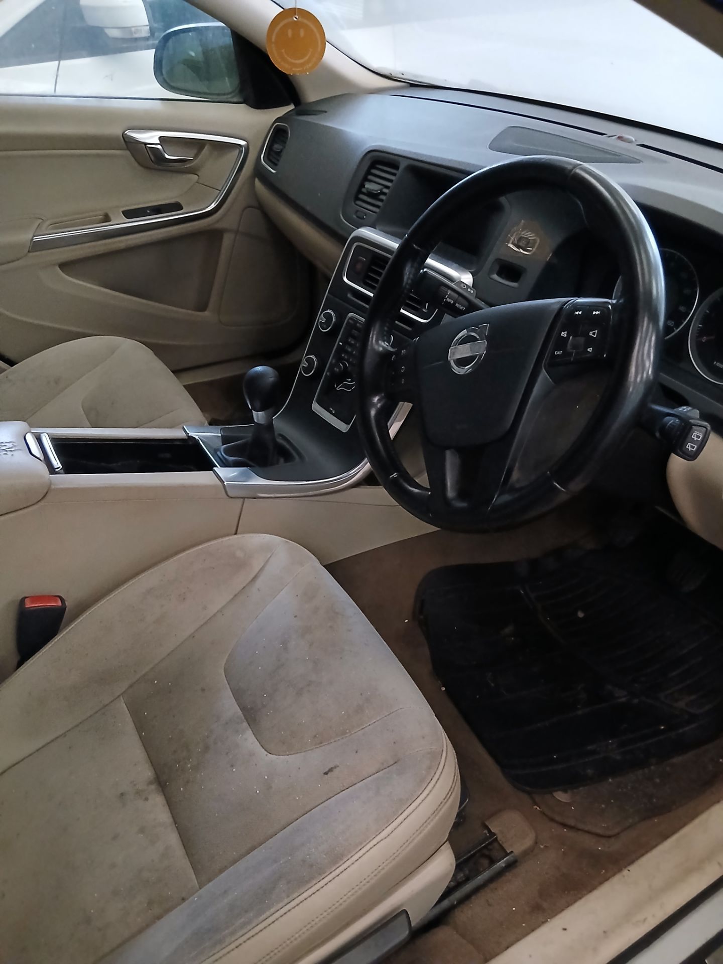 2011 VOLVO V60 ES DRIVE 1.6 DIESEL ESTATE – START/STOP >>--NO VAT ON HAMMER--<< - Image 11 of 13