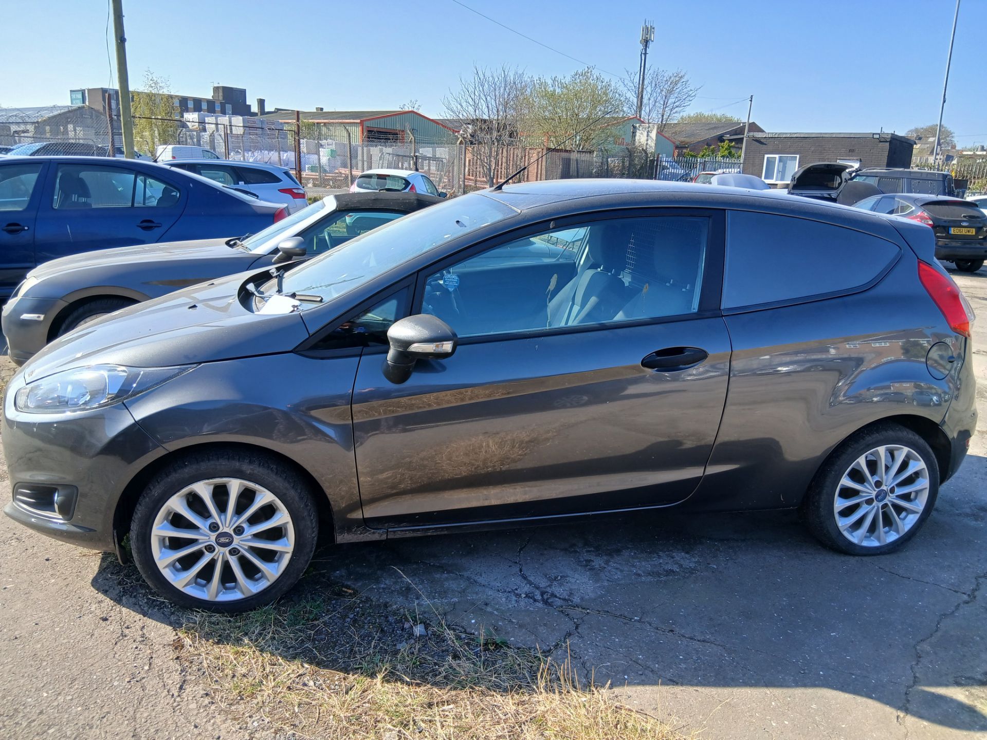 2015 FORD FIESTA BASE TDCI – CAR DERIVED VAN – 1499CC DIESEL >>--NO VAT ON HAMMER--<< - Image 2 of 13