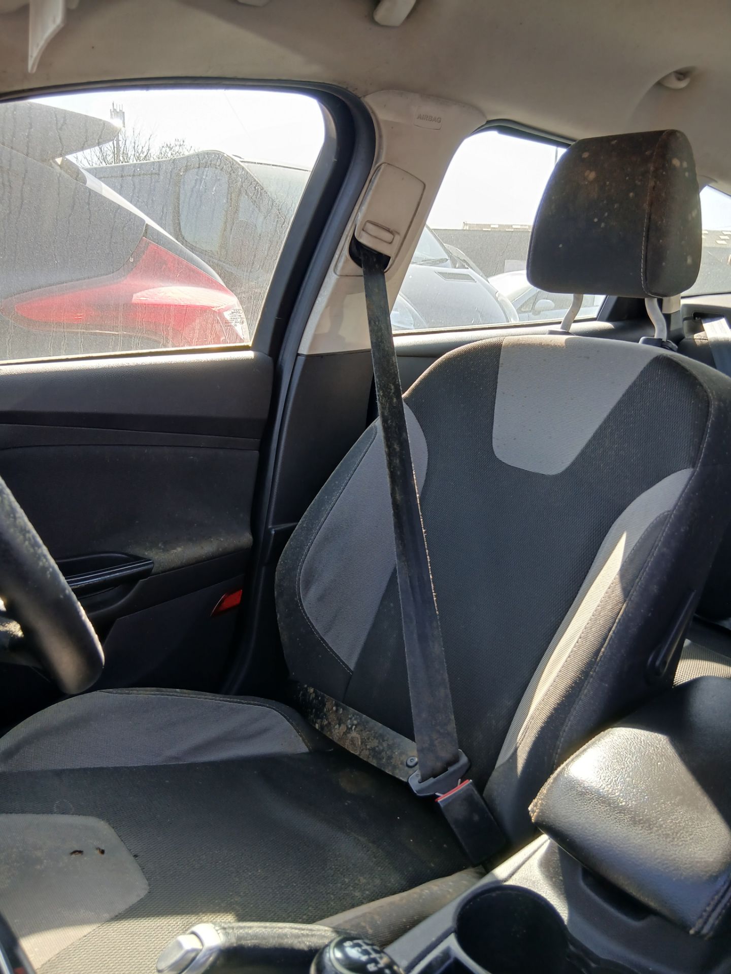 2014 FORD FOCUS ZETEC NAVIGATOR TDCI 1.6 DIESEL MANUAL – BLACK >>--NO VAT ON HAMMER--<< - Image 9 of 11