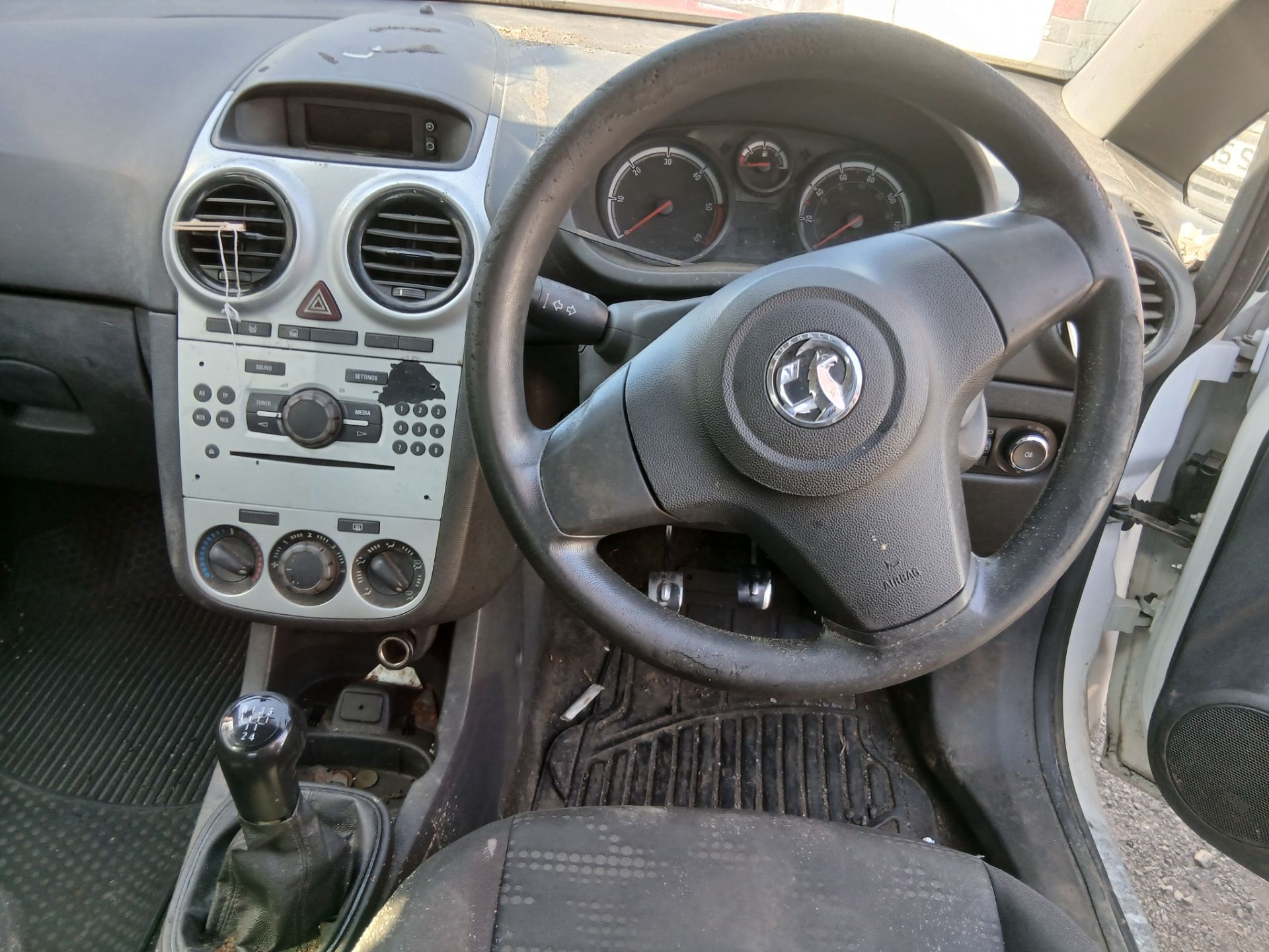 **(ONLY 97K MILEAGE)** 2014 VAUXHALL CORSA CDTI ECOFLEX CAR DERIVED VAN >>--NO VAT ON HAMMER--<< - Image 6 of 9