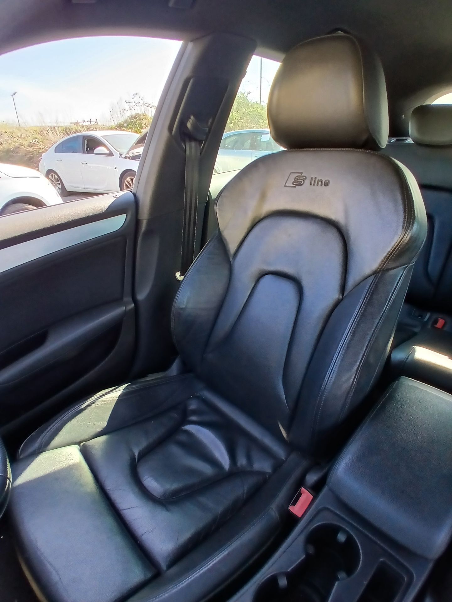 2009 AUDI A5 S LINE TDI COUPE - 2L - MANUAL - DIESEL - 1 PREVIOUS KEEPER - NO VAT ON HAMMER - Image 9 of 14