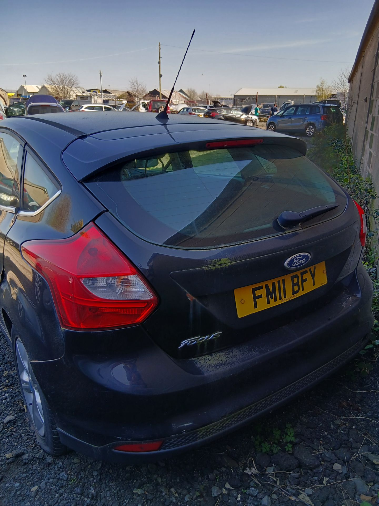 2011 FORD FOCUS ZETEC TDCI 1.6 DIESEL MANUAL – BLACK – 5 DOOR >>--NO VAT ON HAMMER--<< - Image 2 of 12