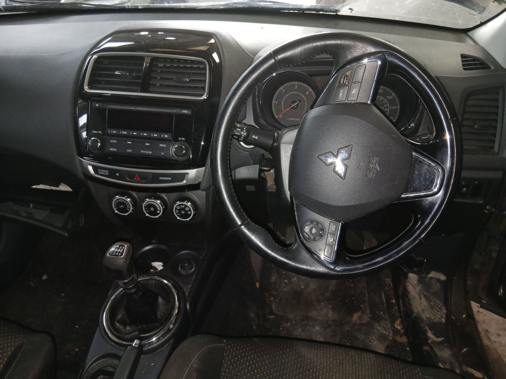 2015 MITSUBISHI ASX ZC-M DI-D – 1.6 DIESEL SUV >>--NO VAT ON HAMMER--<< - Image 8 of 13