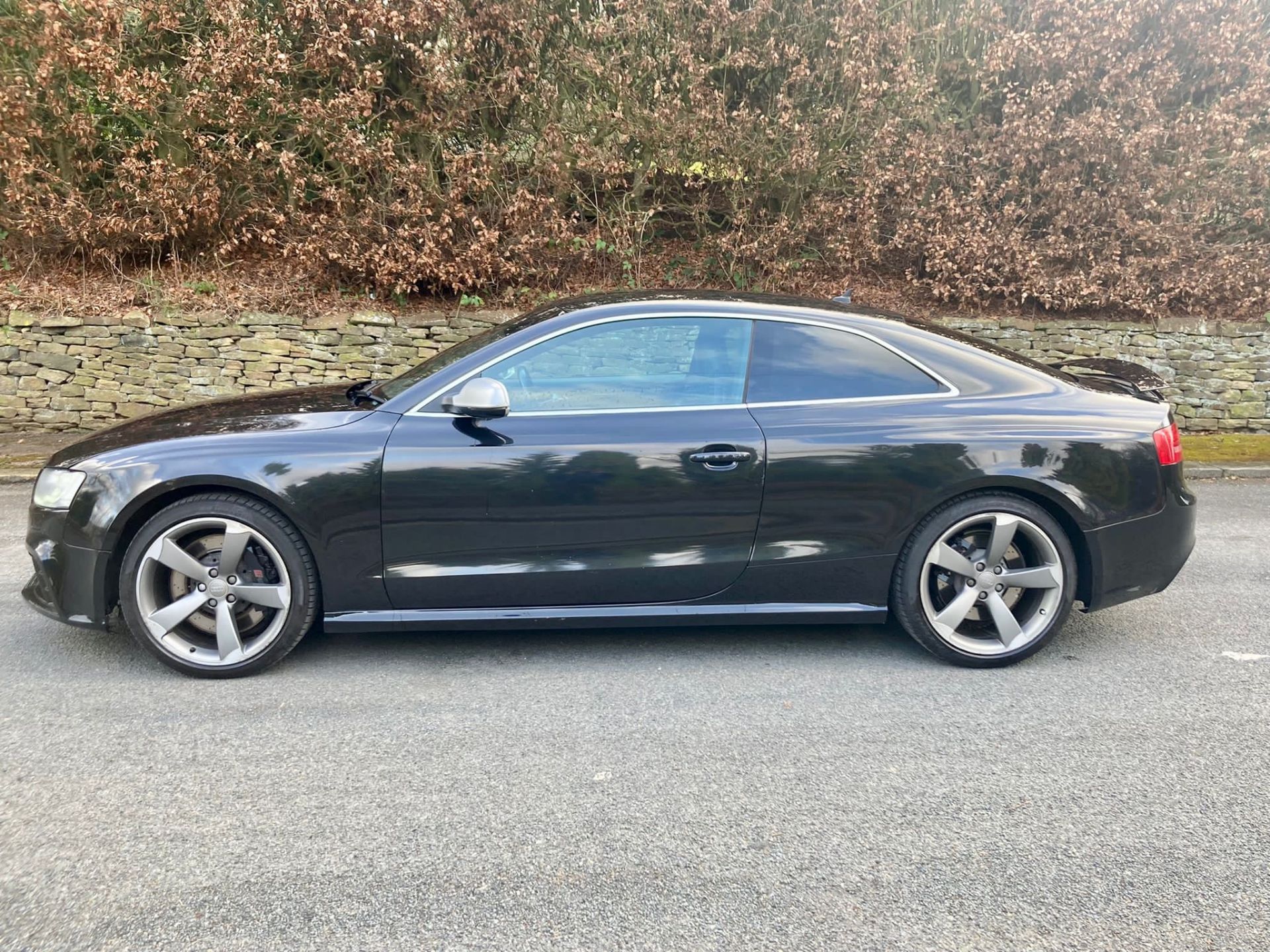 2010 AUDI RS5 4.2 FSI QUATTRO S TRONIC COUPE >>--NO VAT ON HAMMER--<< - Image 4 of 12