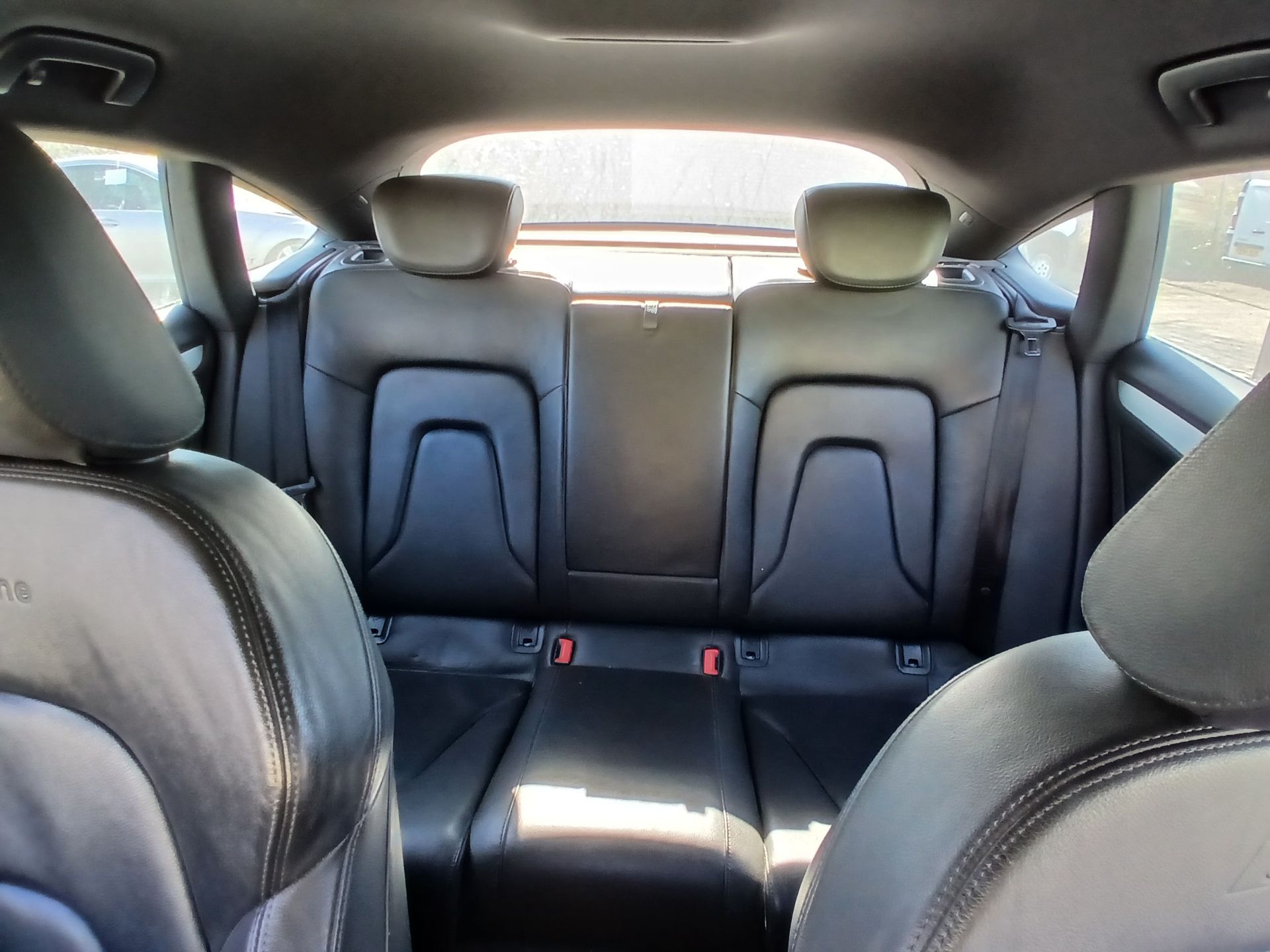 2009 AUDI A5 S LINE TDI COUPE - 2L - MANUAL - DIESEL - 1 PREVIOUS KEEPER - NO VAT ON HAMMER - Image 8 of 14