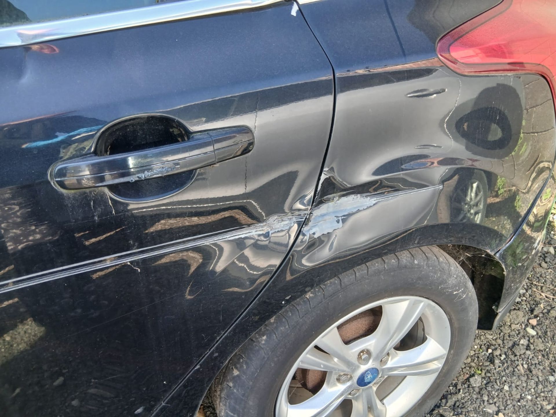 2011 FORD FOCUS ZETEC TDCI 1.6 DIESEL MANUAL – BLACK – 5 DOOR >>--NO VAT ON HAMMER--<< - Image 9 of 12