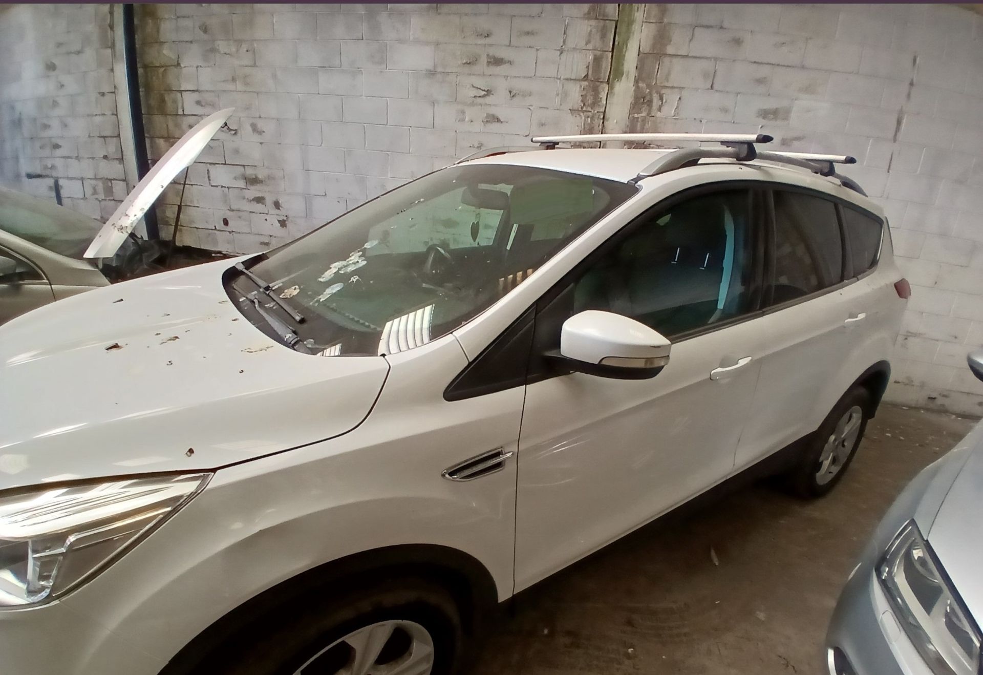 2015 FORD KUGA ZETEC TDCI – 2.0 DIESEL – MANUAL – WHITE – SUV - NO VAT ON HAMMER - Image 9 of 12