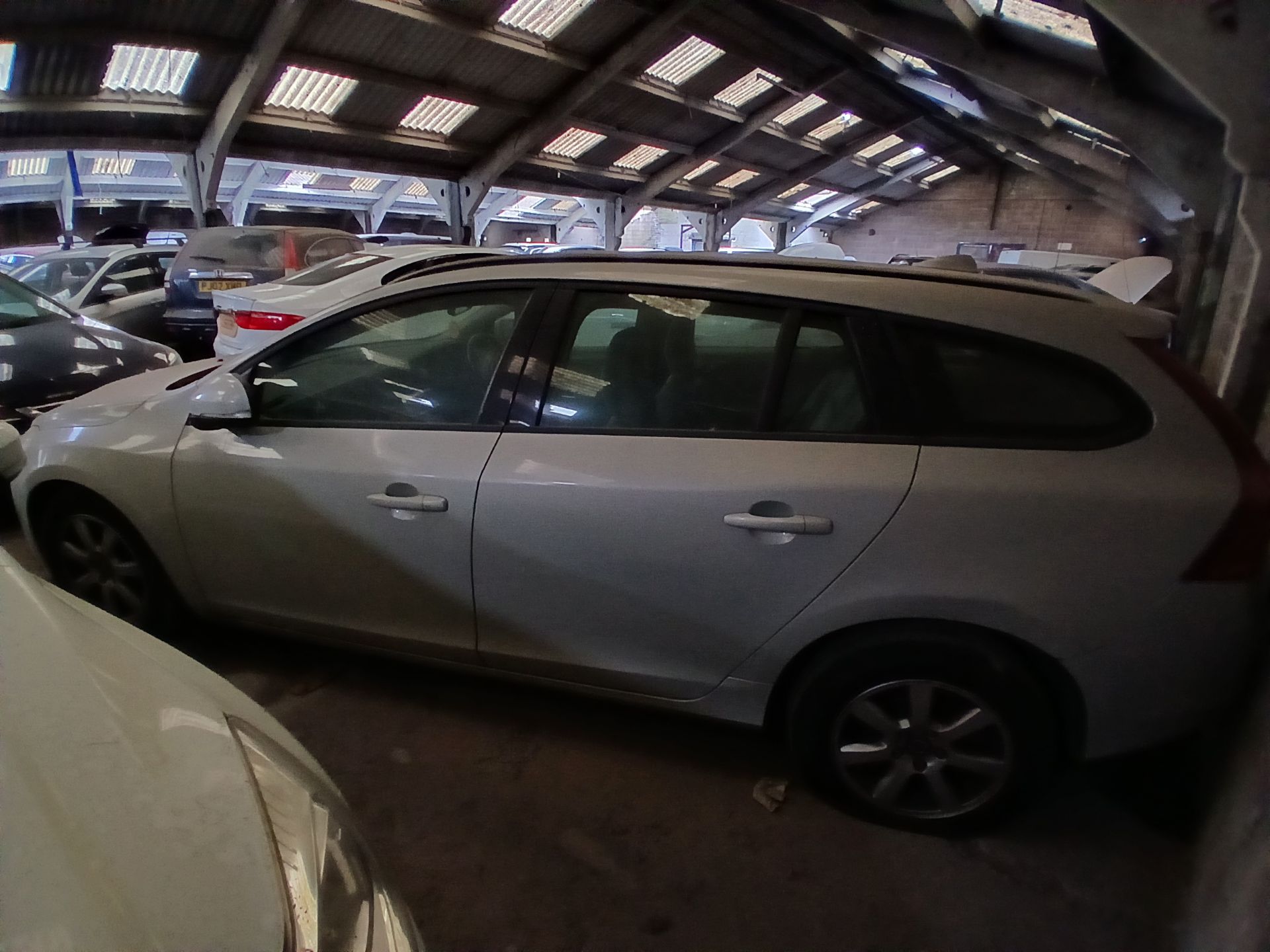 2011 VOLVO V60 ES DRIVE 1.6 DIESEL ESTATE – START/STOP >>--NO VAT ON HAMMER--<< - Image 4 of 13