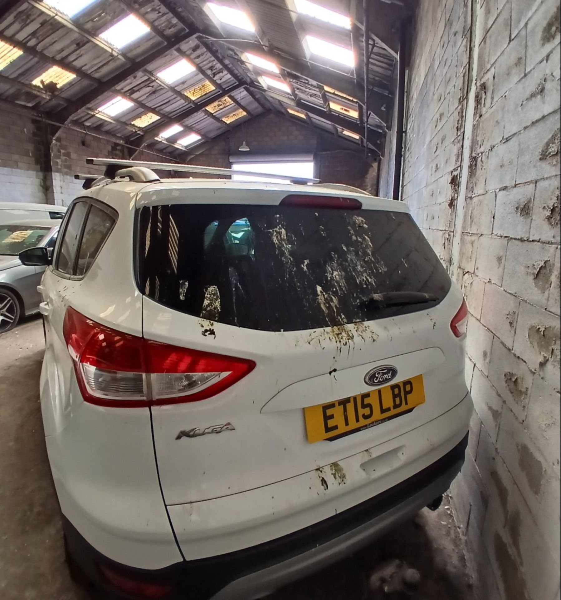 2015 FORD KUGA ZETEC TDCI – 2.0 DIESEL – MANUAL – WHITE – SUV - NO VAT ON HAMMER - Image 10 of 12