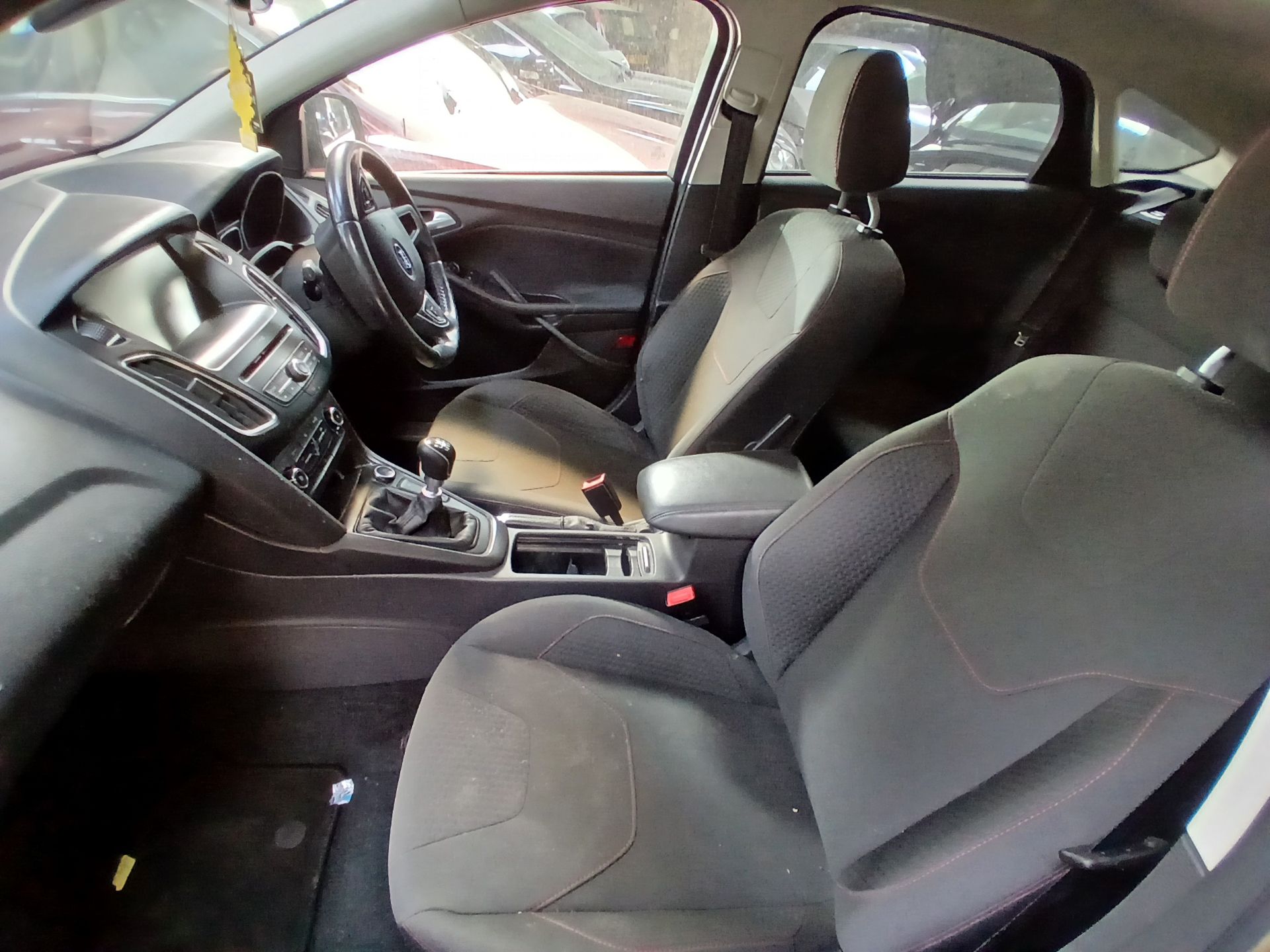 2016 FORD FOCUS ZETEC S TDCI – MANUAL – GREY – DIESEL >>--NO VAT ON HAMMER--<< - Image 2 of 13