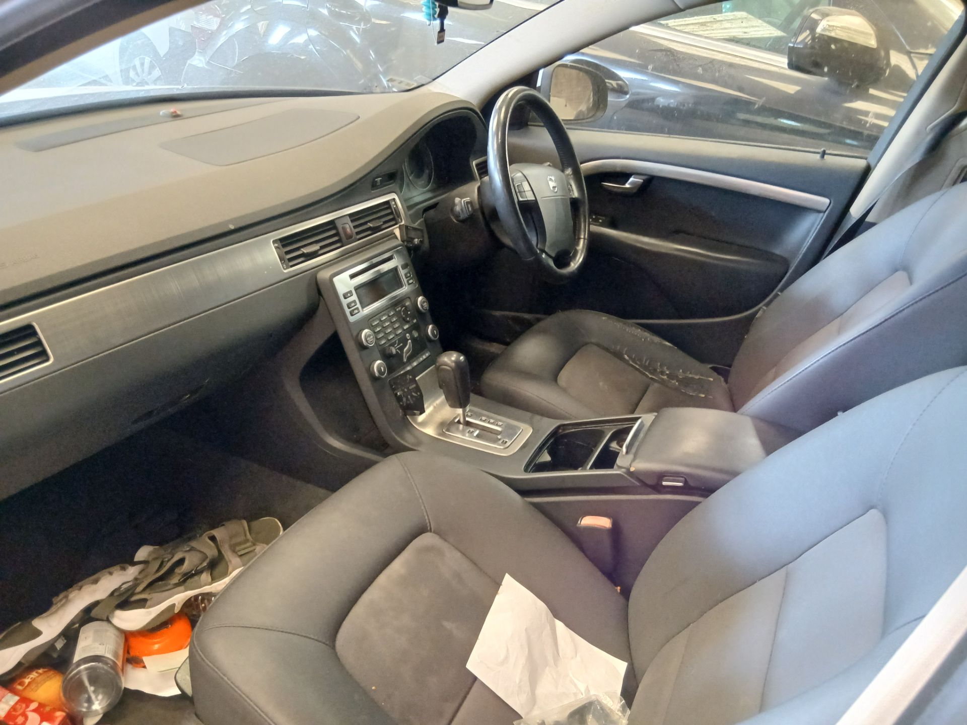 2008 VOLVO V70 SE D AUTO – 2.4L DIESEL – AUTOMATIC – ESTATE >>--NO VAT ON HAMMER--<< - Image 8 of 18