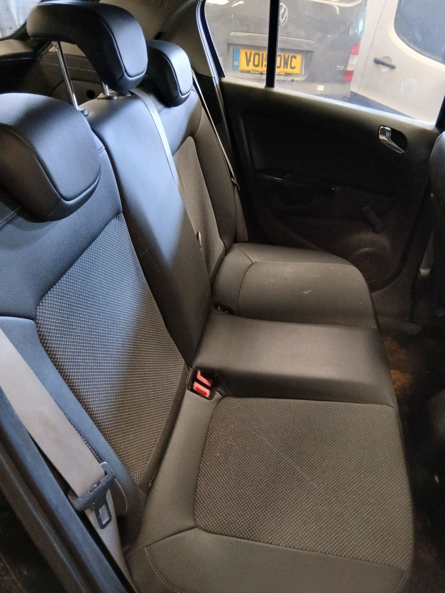 2008 VAUXHALL CORSA DESIGN – 1.4L PETROL – MANUAL – HATCHBACK >>--NO VAT ON HAMMER--<< - Image 11 of 13