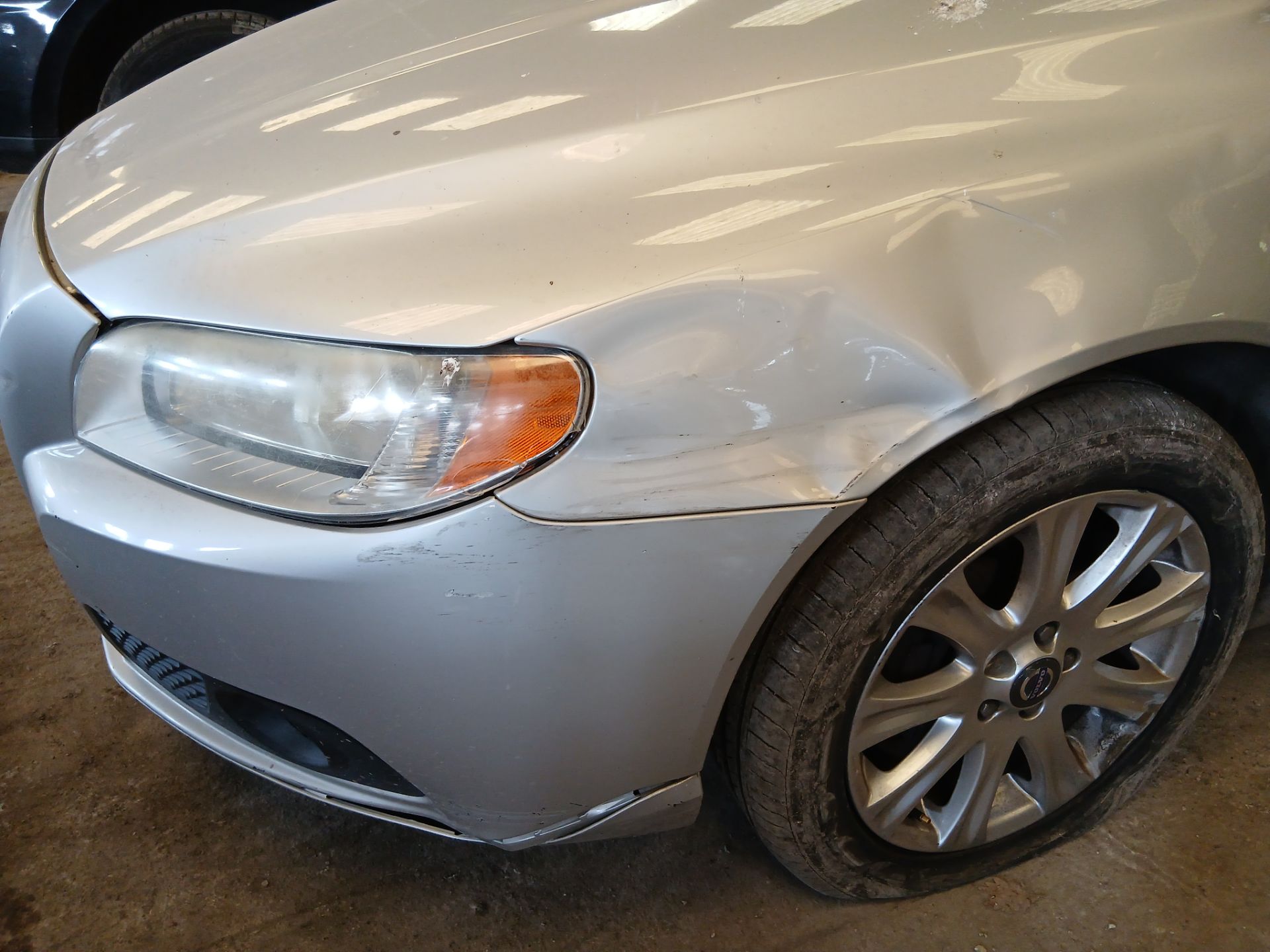 2008 VOLVO V70 SE D AUTO – 2.4L DIESEL – AUTOMATIC – ESTATE >>--NO VAT ON HAMMER--<< - Image 4 of 18