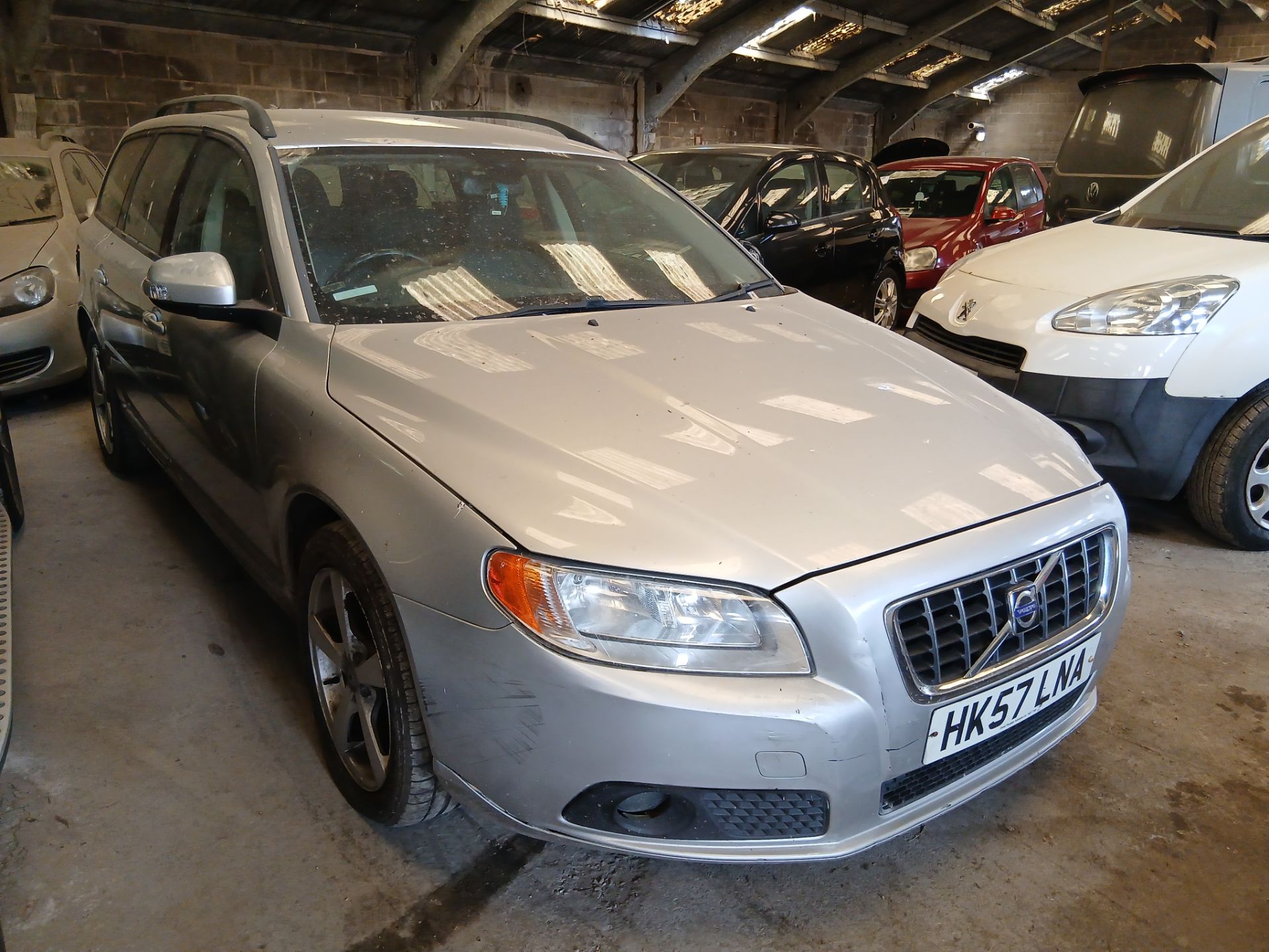 2008 VOLVO V70 SE D AUTO – 2.4L DIESEL – AUTOMATIC – ESTATE >>--NO VAT ON HAMMER--<< - Image 3 of 18