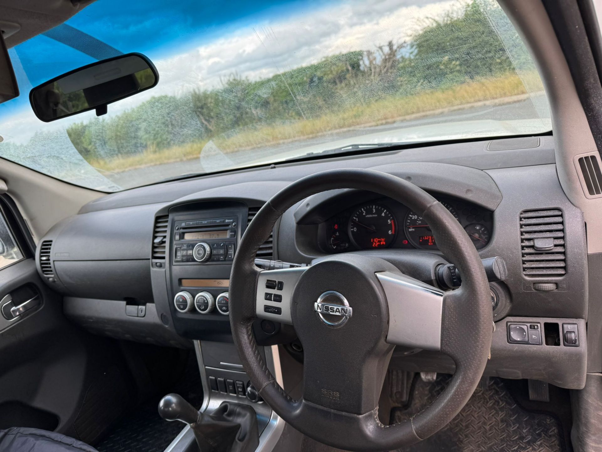 2011 NISSAN NAVARA ACENTA K/C DCI 188 – MANUAL DIESEL PICKUP >>--NO VAT ON HAMMER--<< - Image 6 of 10