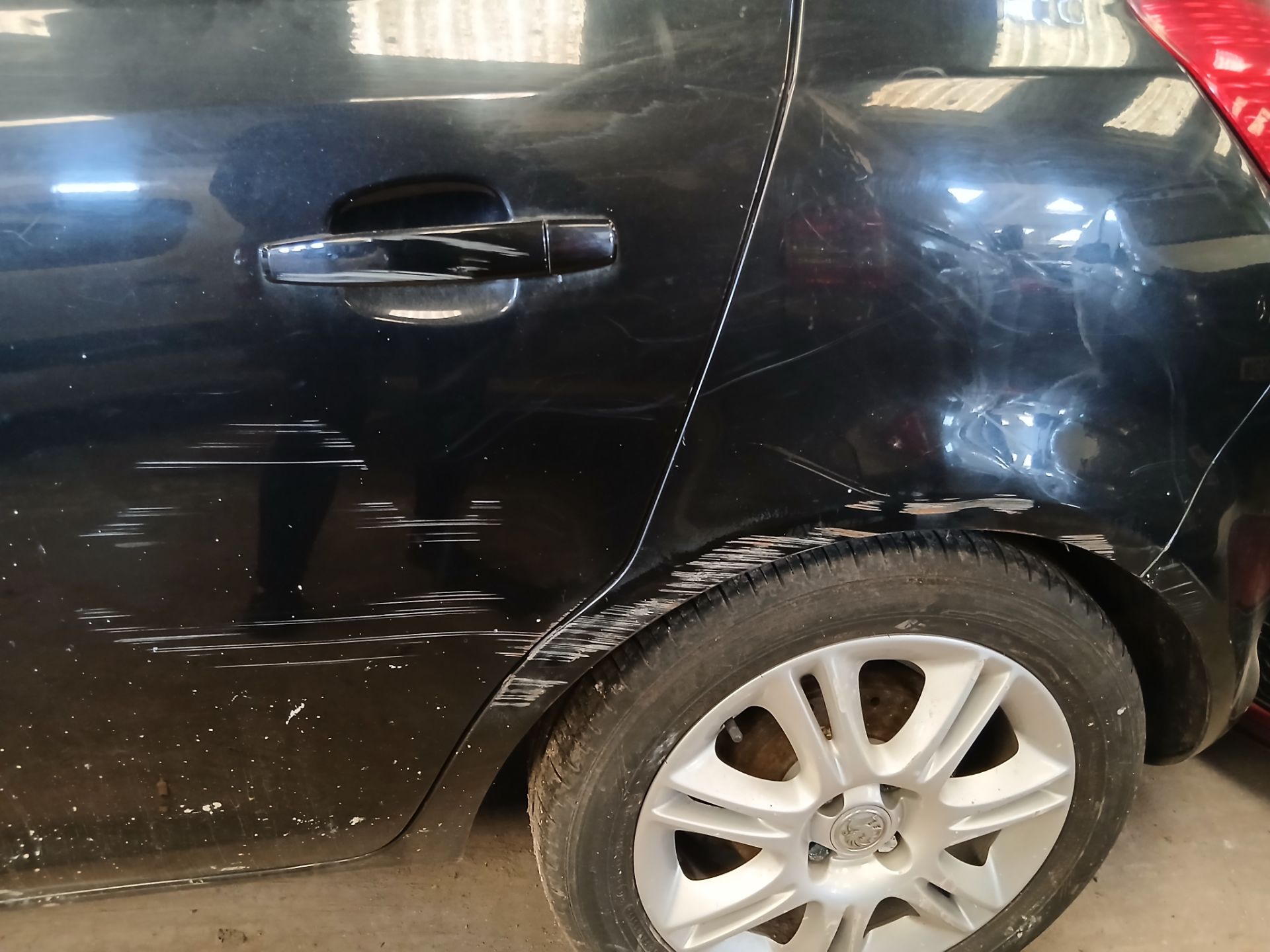 2008 VAUXHALL CORSA DESIGN – 1.4L PETROL – MANUAL – HATCHBACK >>--NO VAT ON HAMMER--<< - Image 3 of 13