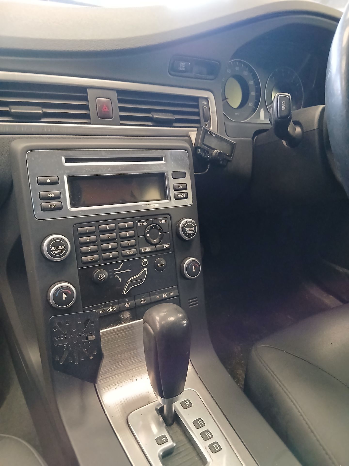 2008 VOLVO V70 SE D AUTO – 2.4L DIESEL – AUTOMATIC – ESTATE >>--NO VAT ON HAMMER--<< - Image 11 of 18