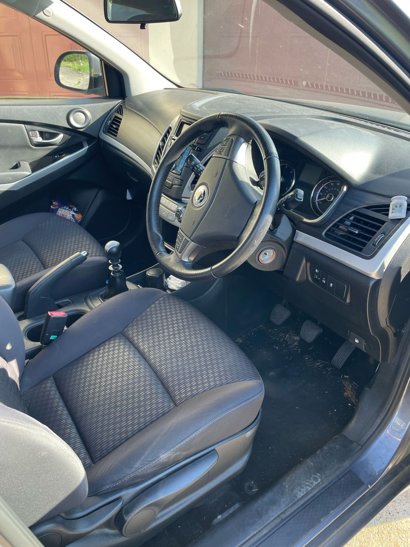 2016 SSANGYONG KORANDO SE 2.2 D20T DIESEL MANUAL >>--NO VAT ON HAMMER--<< - Image 4 of 16