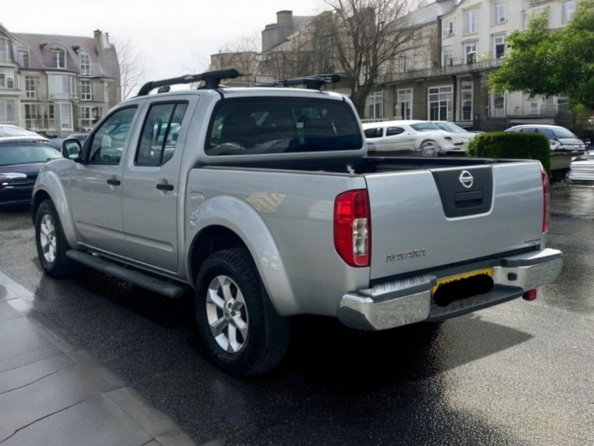 **(ONLY 64K MILEAGE)** 2008 (08 PLATE) NISSAN NAVARA 4 LITRE PETROL DOUBLE CAB PICK UP 4X4 - Image 4 of 13