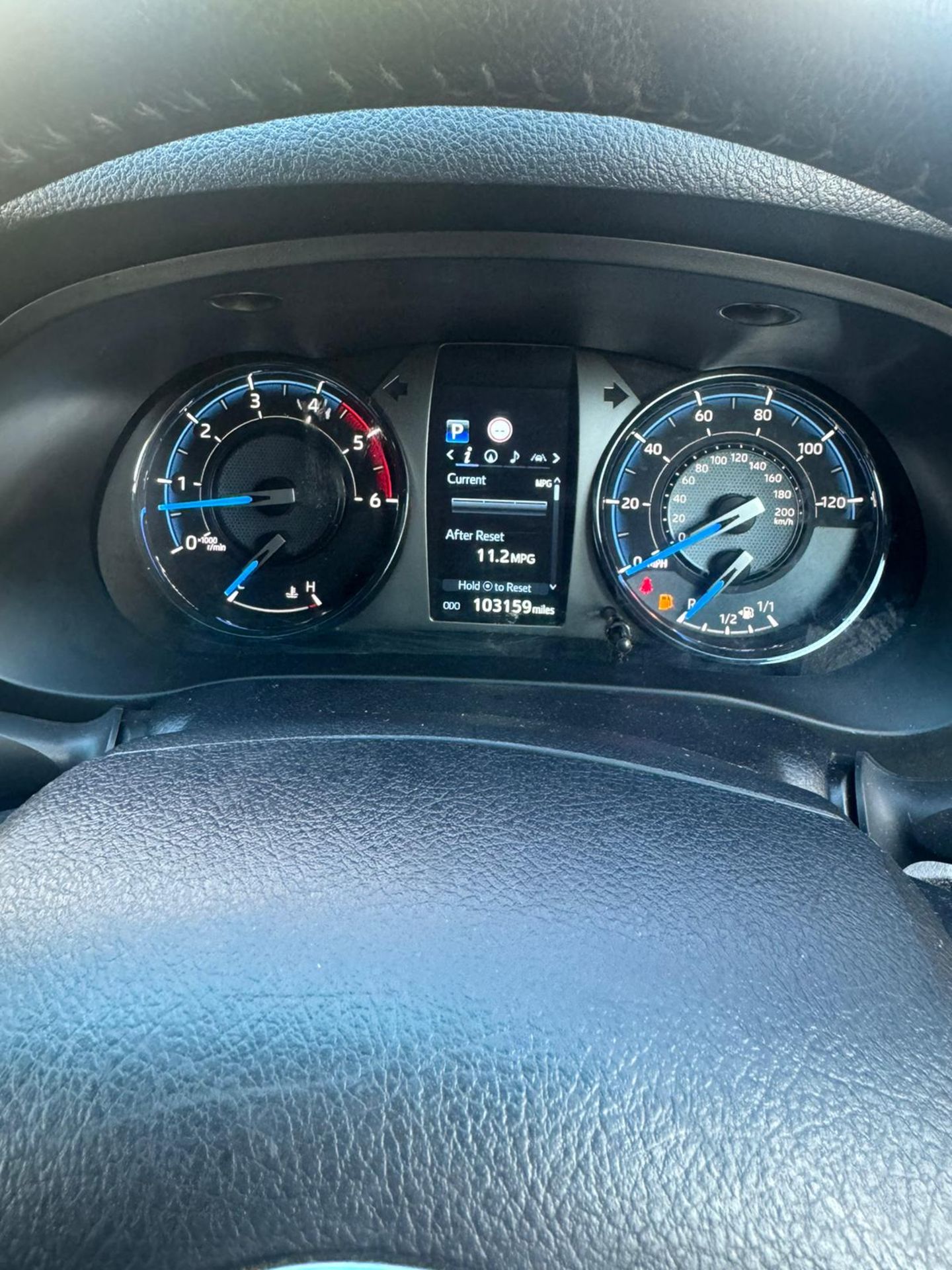 2021 TOYOTA HILUX INVINCIBLE X D-4D 4WD DCB AUTOMATIC – BLACK - Image 11 of 28