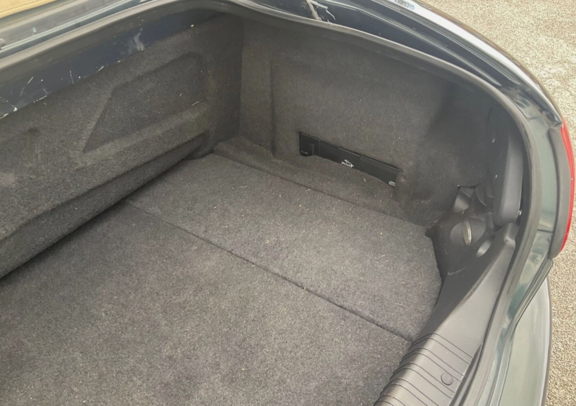 **(ONLY 93K MILEAGE)** 1999 JAGUAR XK8 CONVERTIBLE AUTO 4.0 >>--NO VAT ON HAMMER--<< - Image 15 of 16