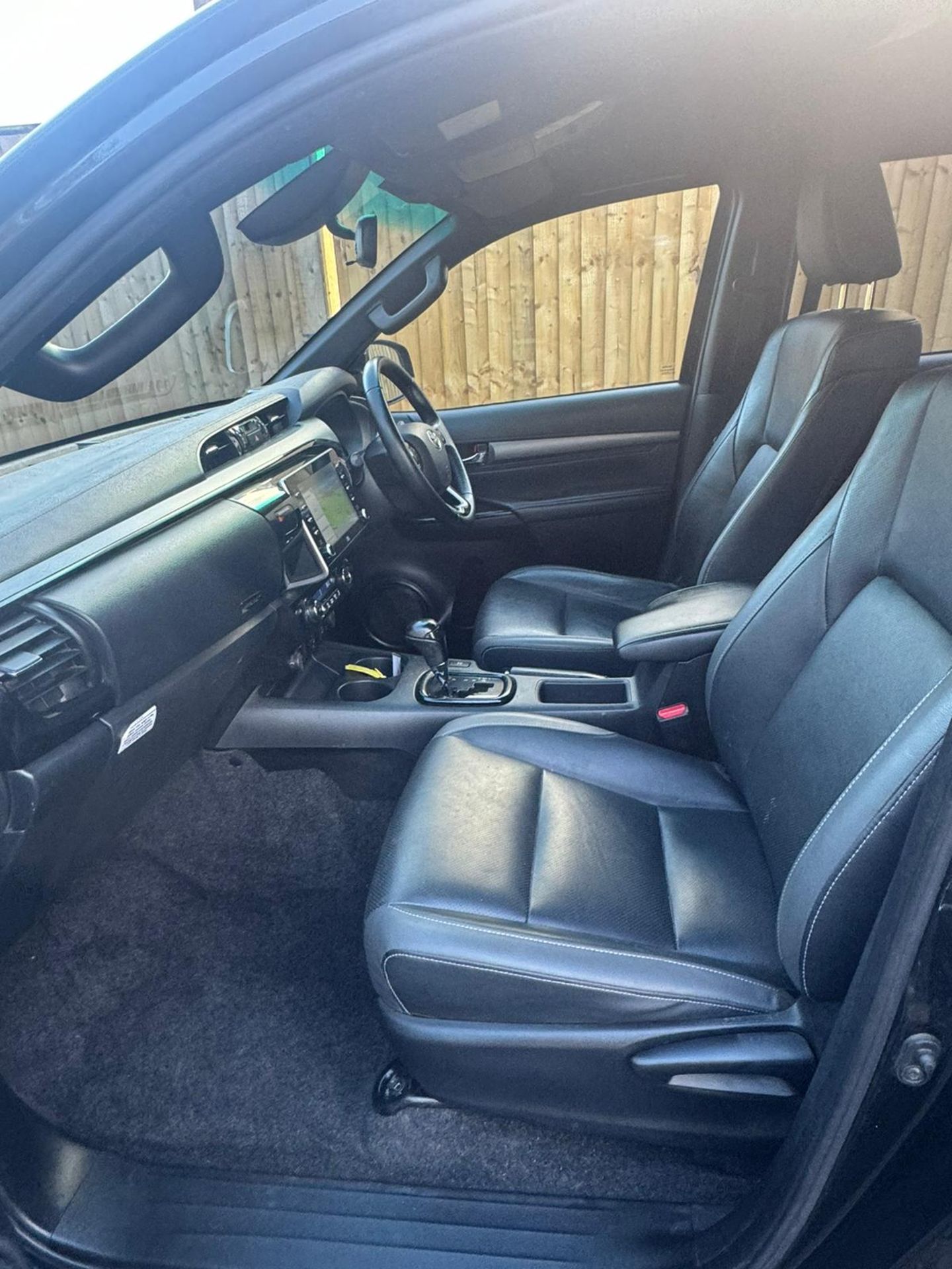 2021 TOYOTA HILUX INVINCIBLE X D-4D 4WD DCB AUTOMATIC – BLACK - Image 18 of 28
