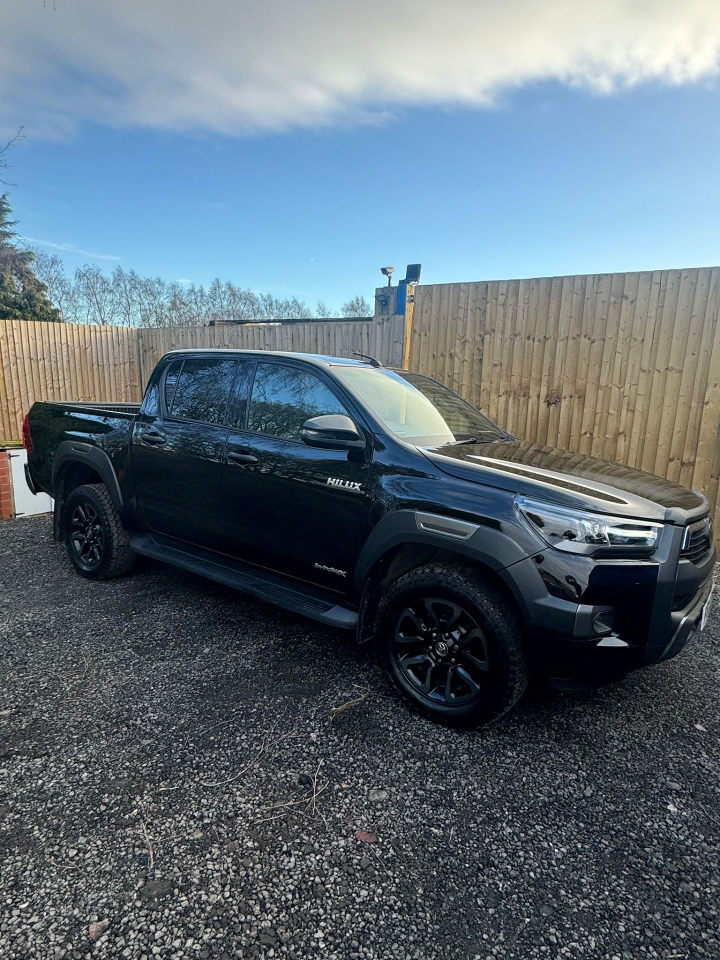 2021 TOYOTA HILUX INVINCIBLE X D-4D 4WD DCB AUTOMATIC – BLACK - Image 16 of 28