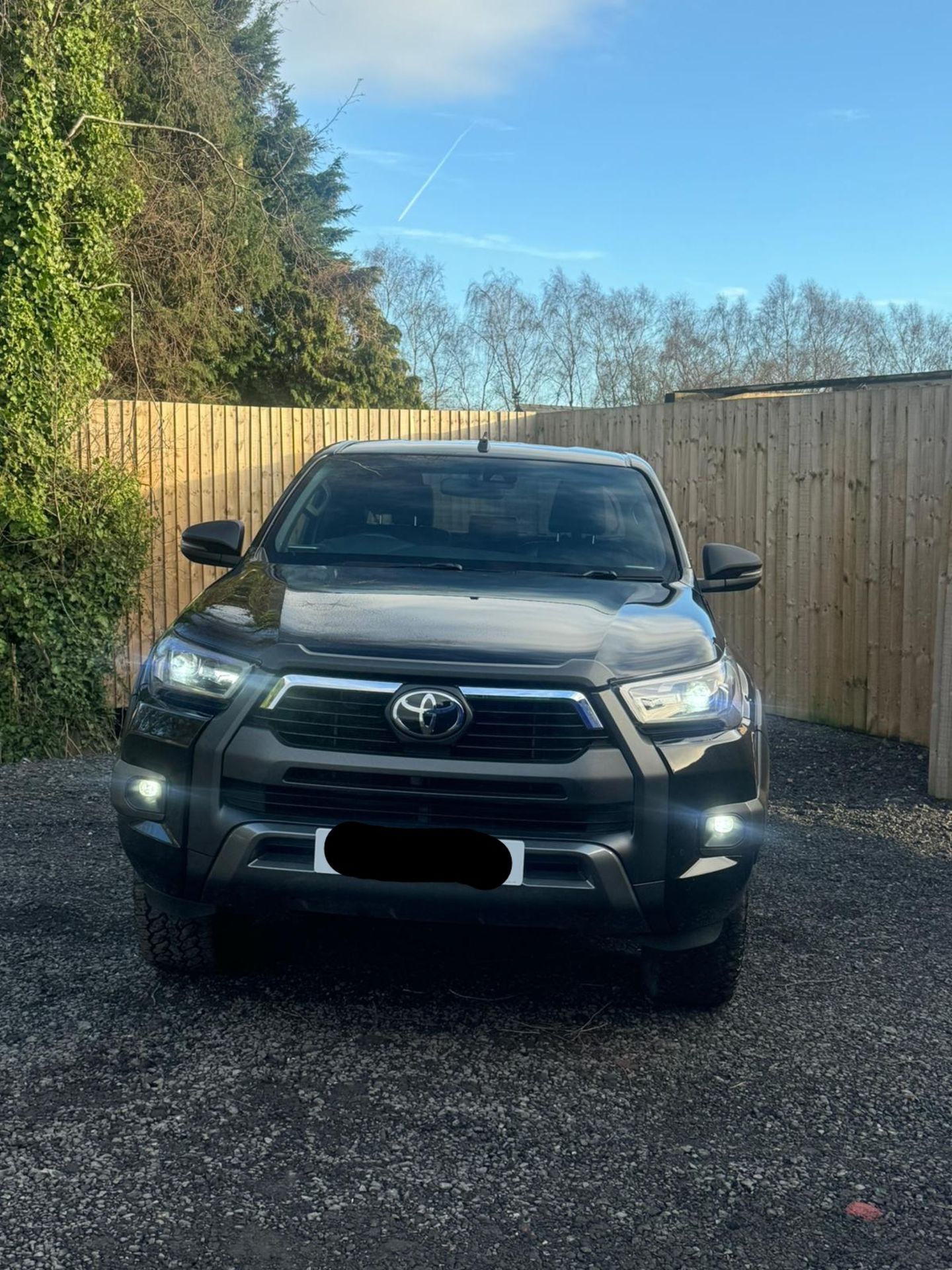 2021 TOYOTA HILUX INVINCIBLE X D-4D 4WD DCB AUTOMATIC – BLACK - Image 5 of 28