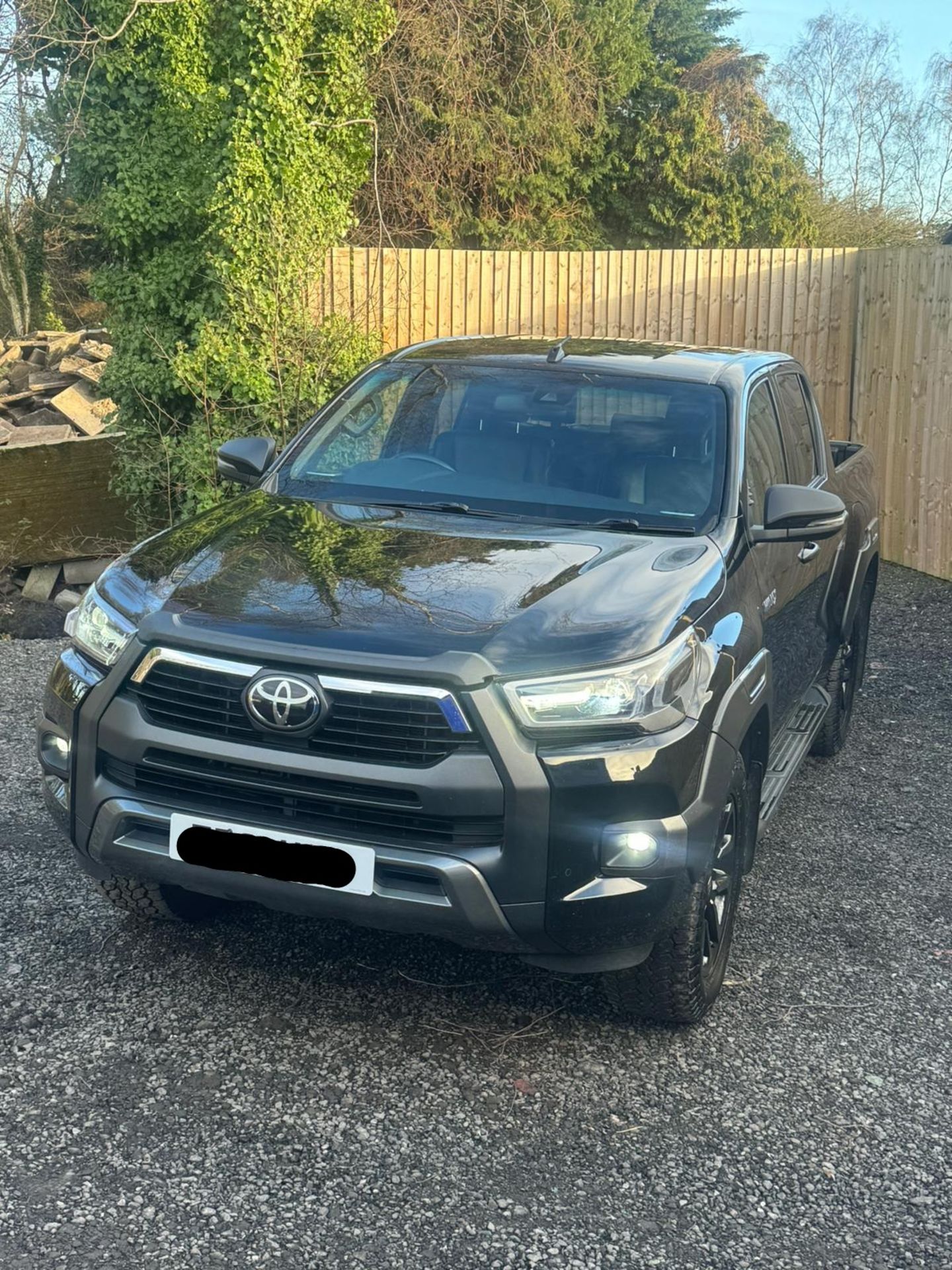 2021 TOYOTA HILUX INVINCIBLE X D-4D 4WD DCB AUTOMATIC – BLACK - Image 10 of 28