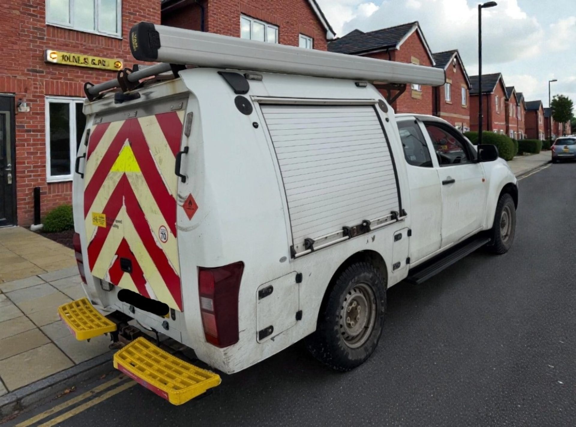 2016 ISUZU D-MAX SUPER CAB 2.5 DIESEL MANUAL PICK UP EURO 6 ULEZ - Image 3 of 6