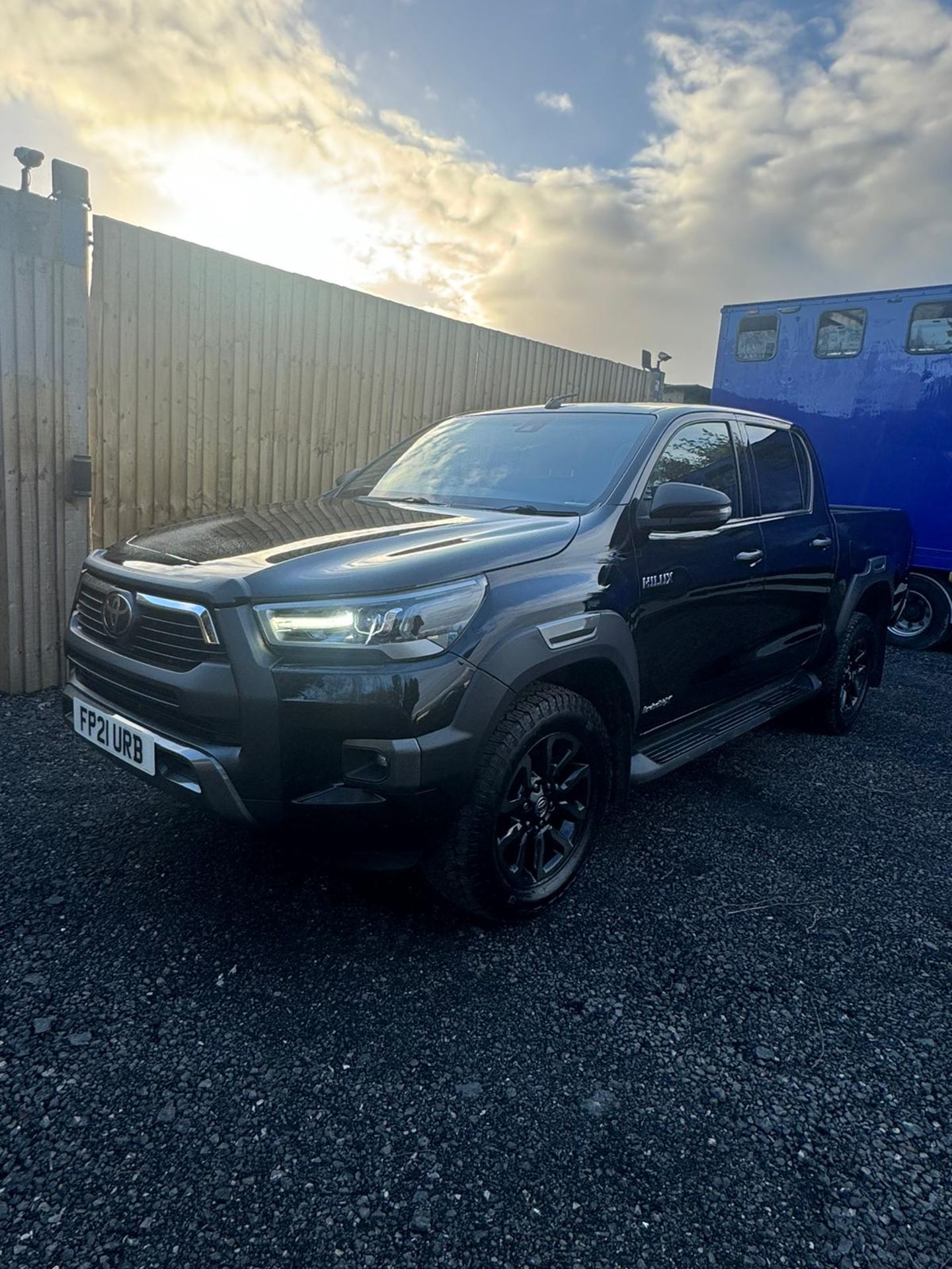 2021 TOYOTA HILUX INVINCIBLE X D-4D 4WD DCB AUTOMATIC – BLACK - Image 7 of 28