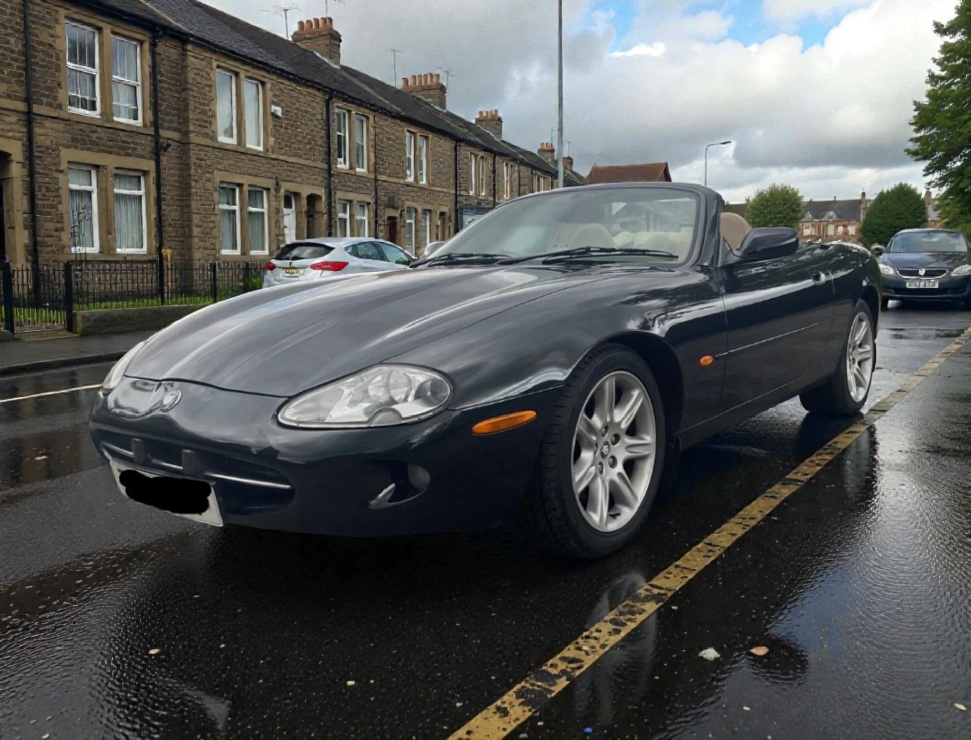 **(ONLY 93K MILEAGE)** 1999 JAGUAR XK8 CONVERTIBLE AUTO 4.0 >>--NO VAT ON HAMMER--<< - Image 3 of 16