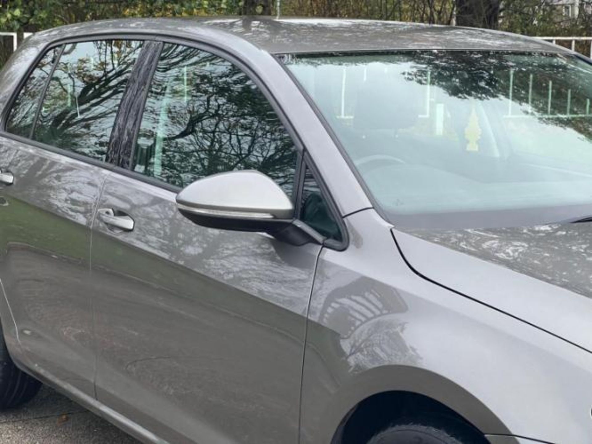 VOLKSWAGEN GOLF SE BLUEMOTION TECH TDI 1.6 DIESEL MANUAL 5DR (2013)>>--NO VAT ON HAMMER--<< - Image 24 of 35