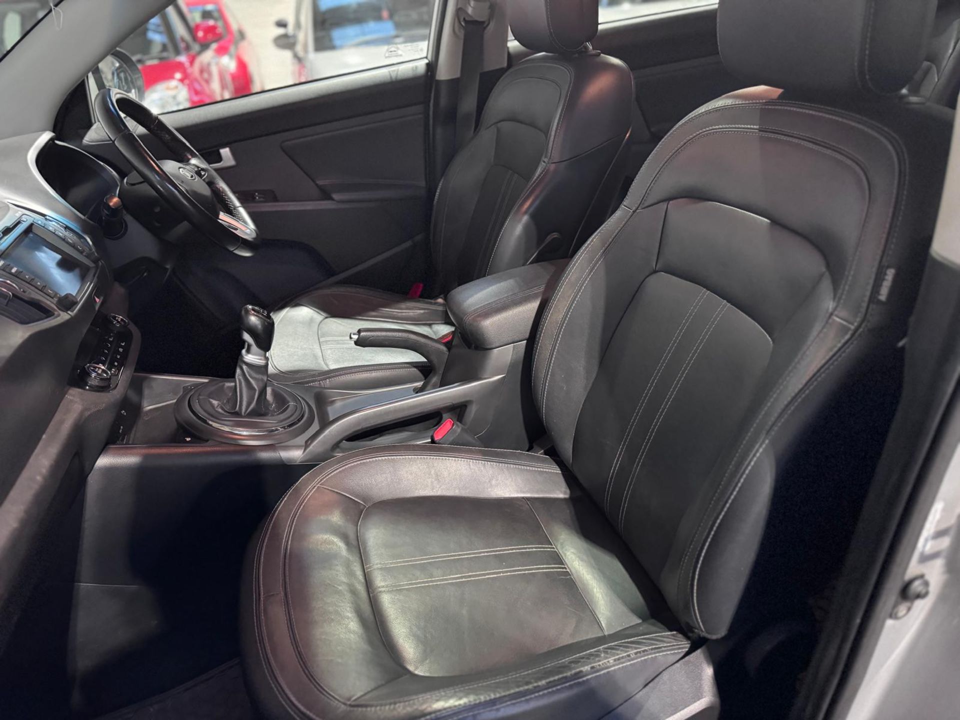 2012 KIA SPORTAGE KX-3 SAT NAV CRDI >>--NO VAT ON HAMMER--<< - Image 17 of 43