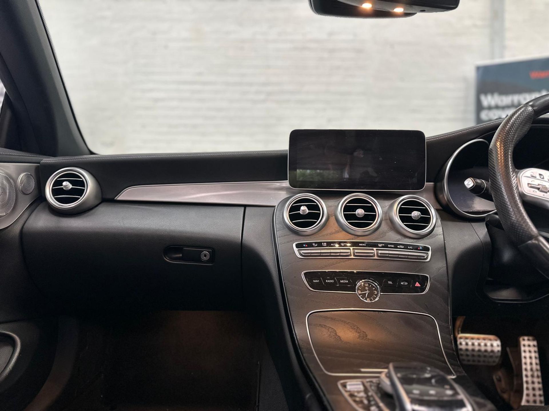 2018 MERCEDES-BENZ C43 AMG PREMIUM PLUS 4MATIC AUTO – 3.0L PETROL – >>--NO VAT ON HAMMER--<< - Image 10 of 20