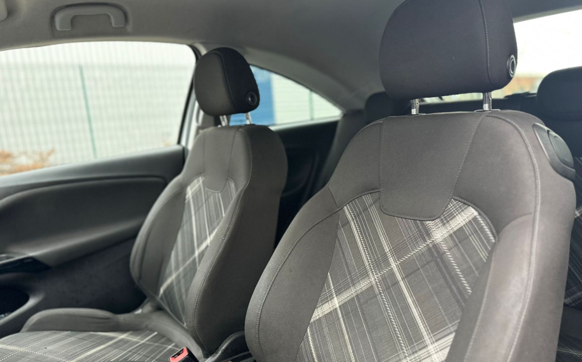 2015 VAUXHALL CORSA LIMITED EDITION 1.4L >>--NO VAT ON HAMMER--<< - Image 9 of 17