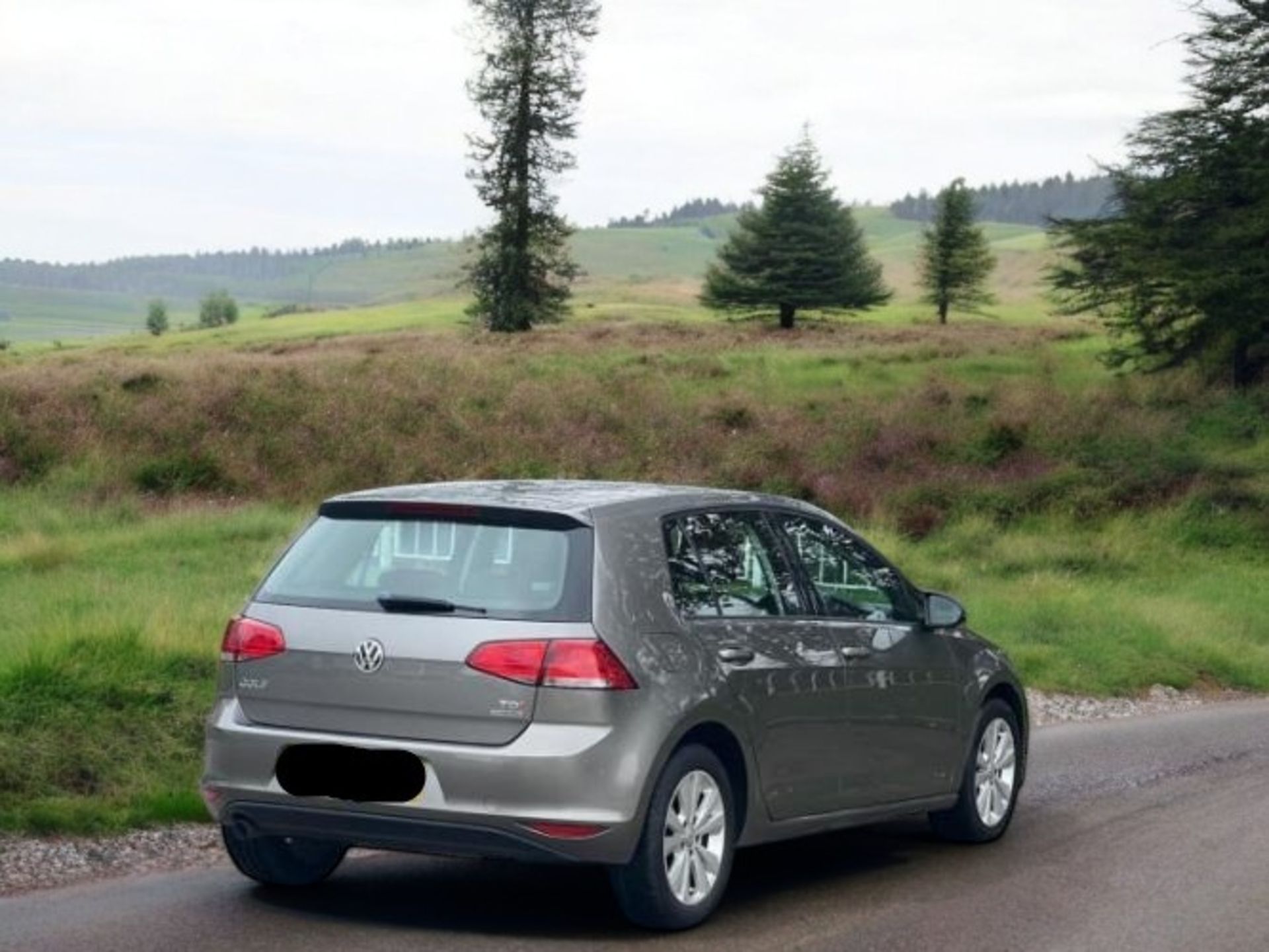 VOLKSWAGEN GOLF SE BLUEMOTION TECH TDI 1.6 DIESEL MANUAL 5DR (2013)>>--NO VAT ON HAMMER--<< - Image 7 of 35
