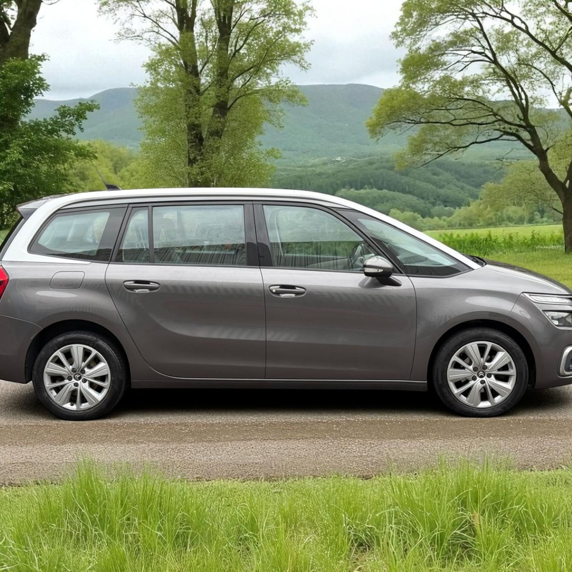 **(ONLY 83K MILEAGE)** 2017 CITROËN C4 GRAND PICASSO FEEL PURETECH S&S>>--NO VAT ON HAMMER--<< - Image 2 of 30