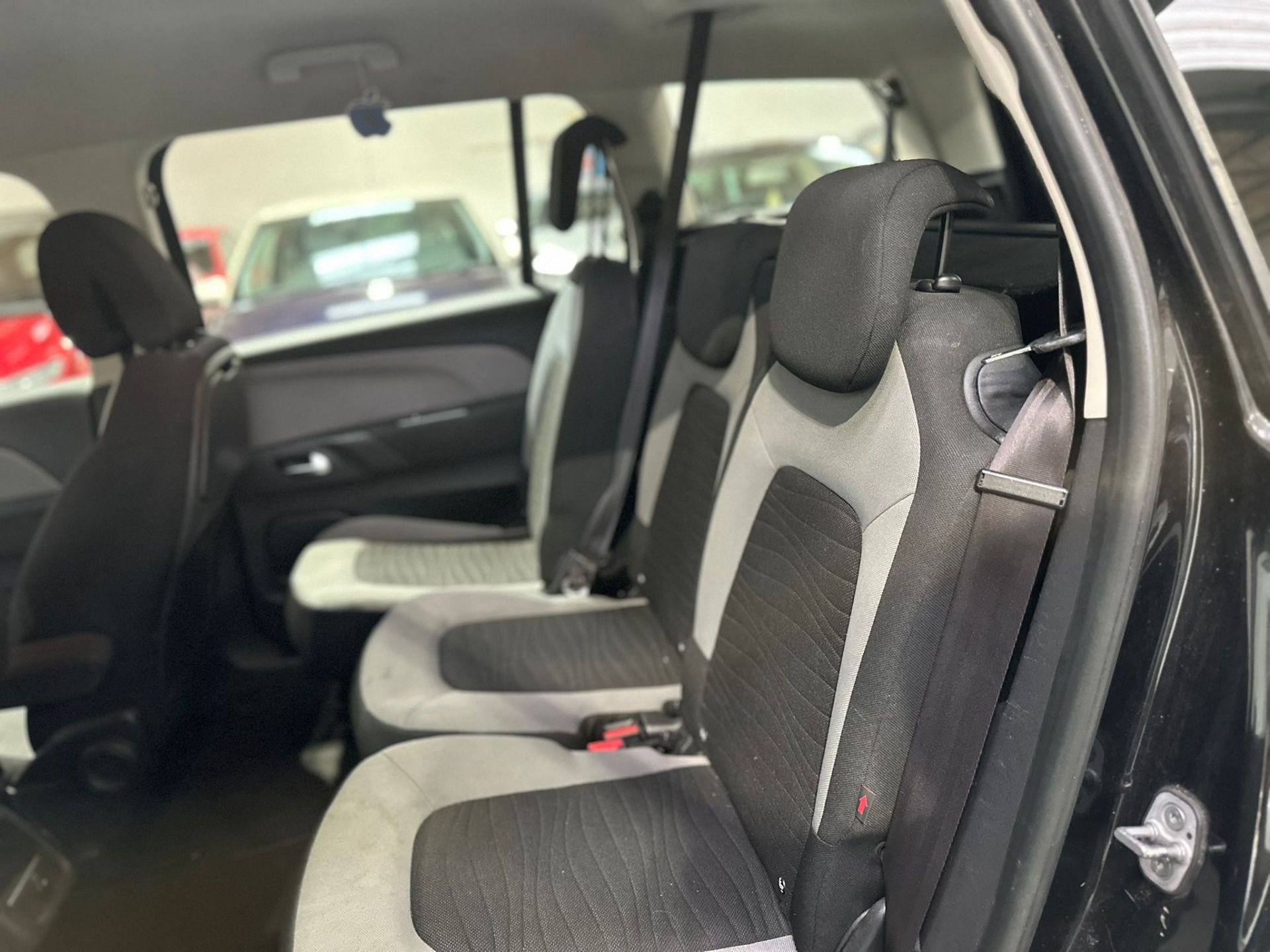 2014 CITROEN C4 GRAND PICASSO 1.6 DIESEL MANUAL – 2 KEYS >>--NO VAT ON HAMMER--<< - Image 17 of 22