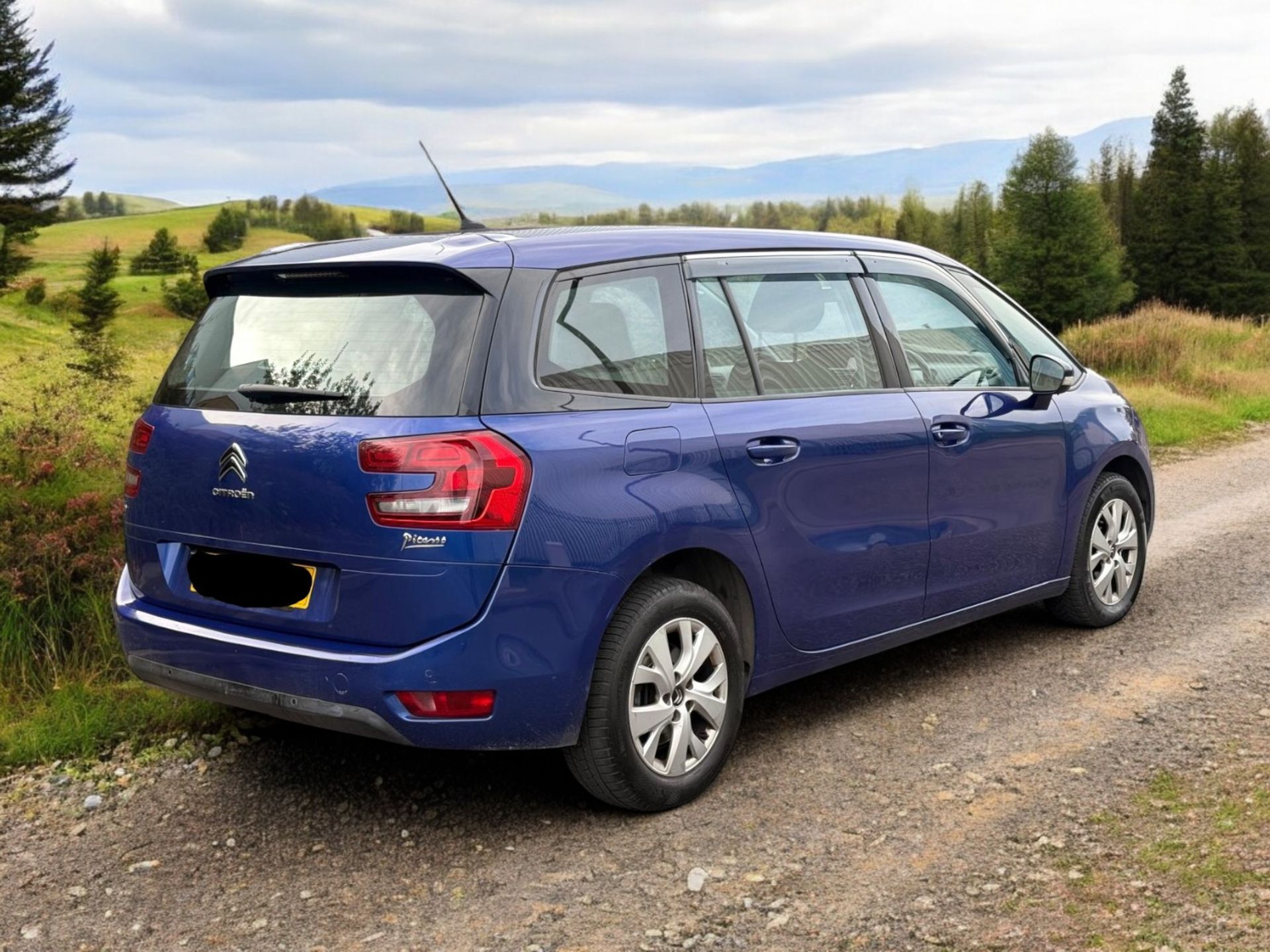 2014 CITROEN GRAND C4 PICASSO 1.6 E-HDI AIRDREAM EXCLUSIVE >>--NO VAT ON HAMMER--<< - Image 2 of 35