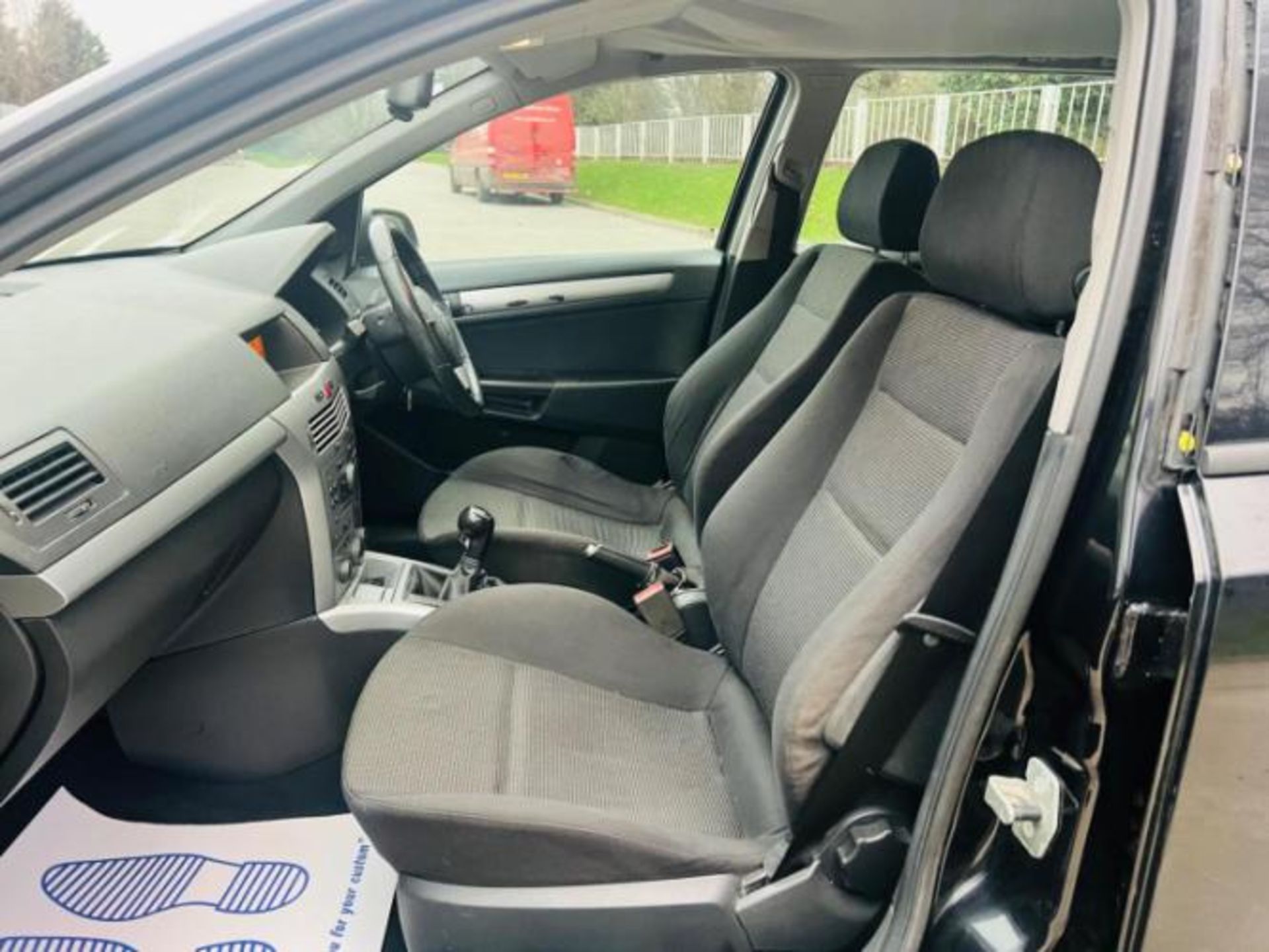 2007 VAUXHALL ASTRA 1.6I 16V SXI 5DR ESTATE >>--NO VAT ON HAMMER--<< - Image 21 of 28