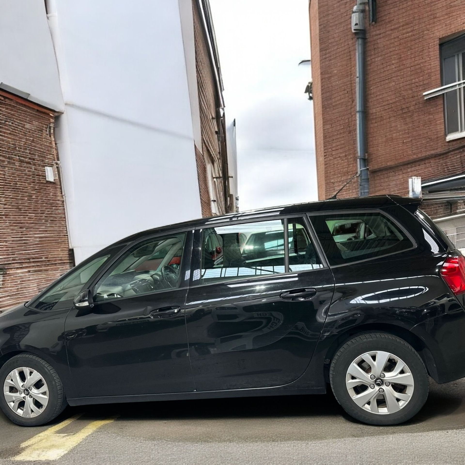 2014 CITROEN C4 GRAND PICASSO 1.6 DIESEL MANUAL – 2 KEYS >>--NO VAT ON HAMMER--<< - Image 6 of 22