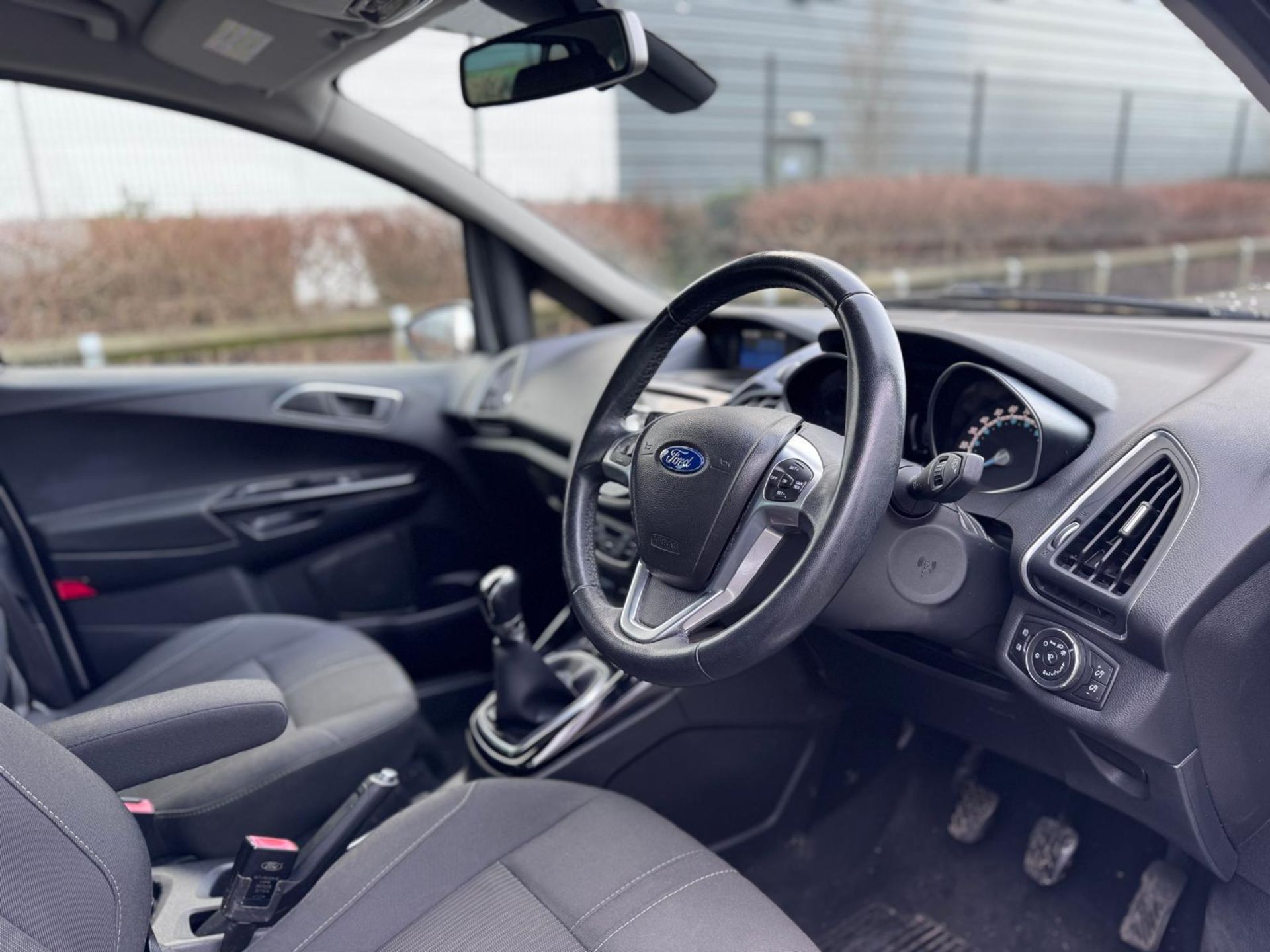 FORD B-MAX TITANIUM TURBO 1.0 ECOBOOST 2014 >>--NO VAT ON HAMMER--<< - Image 12 of 18