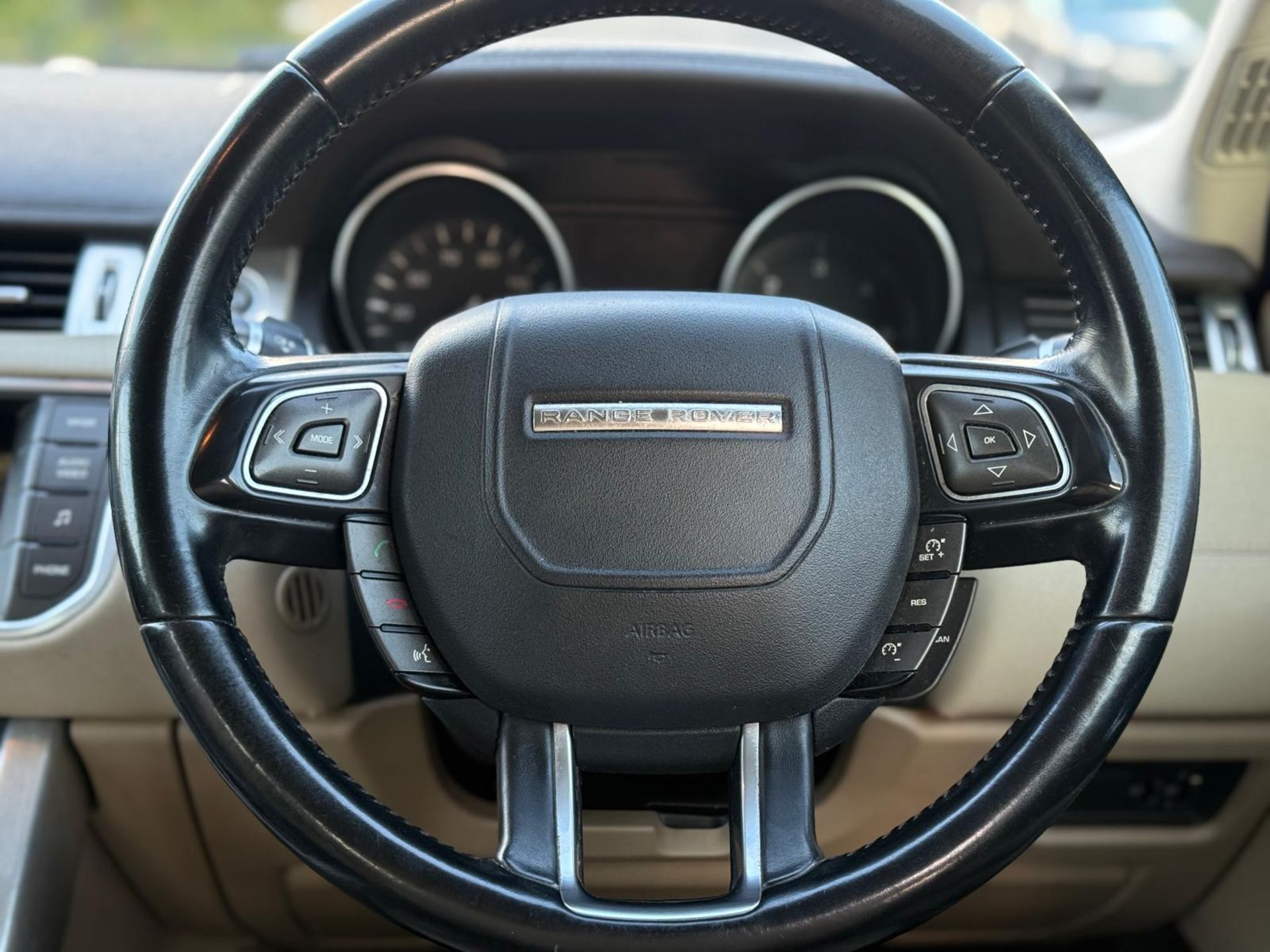 2012 LAND ROVER RANGE ROVER EVOQUE 2.2 TD4 PURE >>--NO VAT ON HAMMER--<< - Image 11 of 32