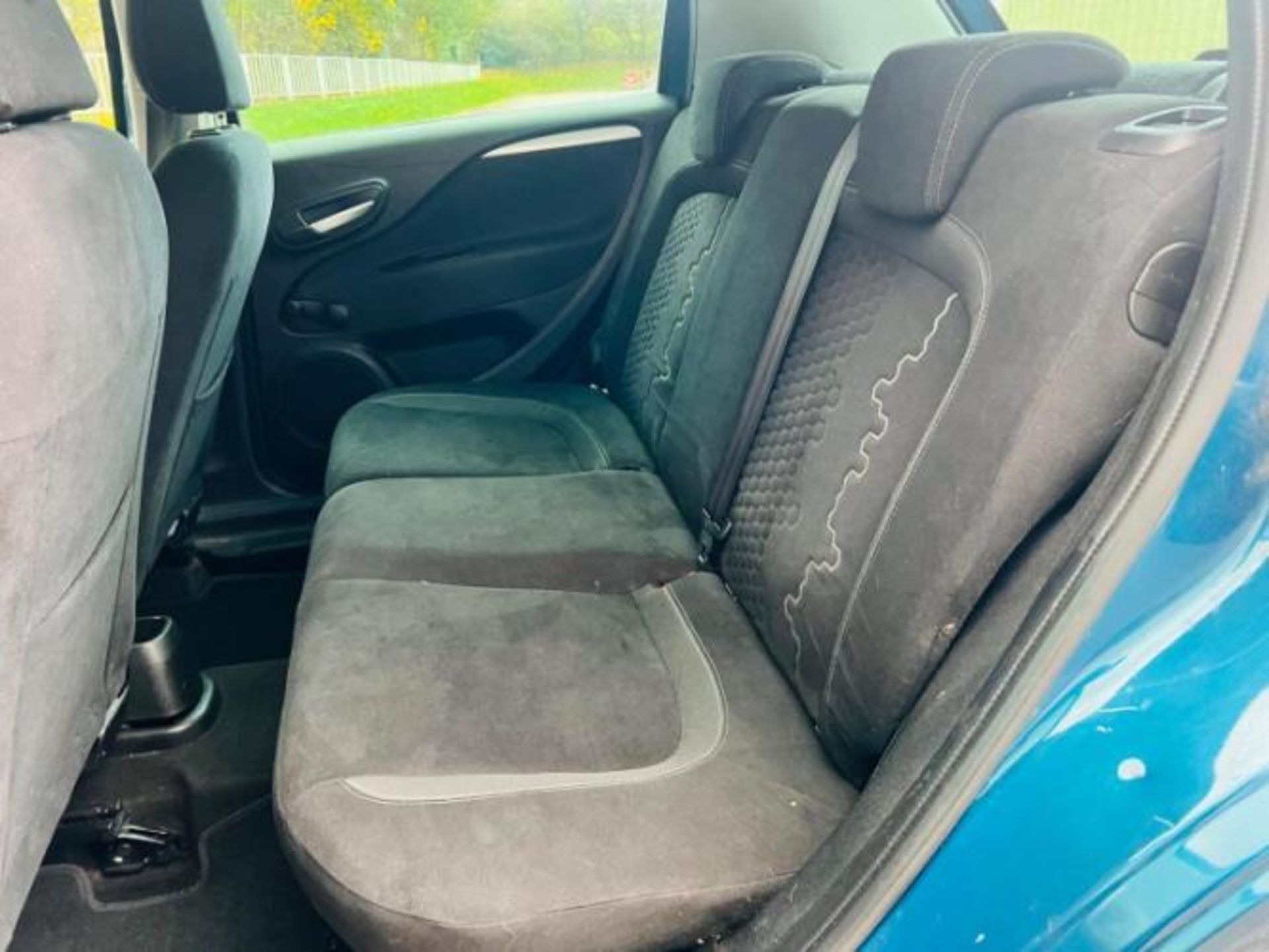 FIAT PUNTO 1.2 GBT 5DR >>--NO VAT ON HAMMER--<< - Image 14 of 32