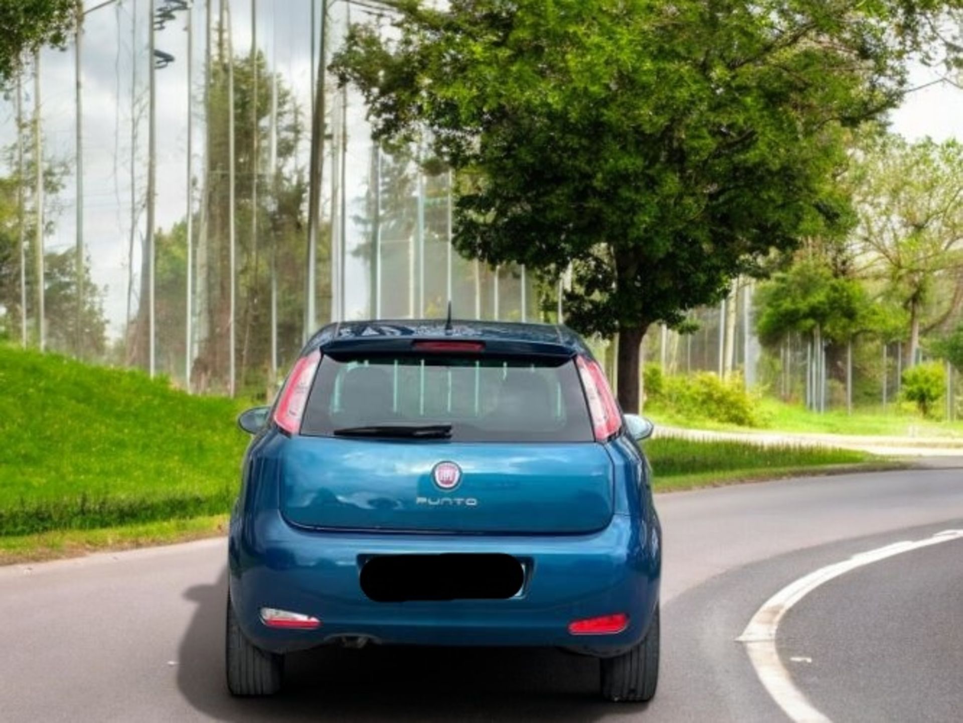 FIAT PUNTO 1.2 GBT 5DR >>--NO VAT ON HAMMER--<< - Image 10 of 32